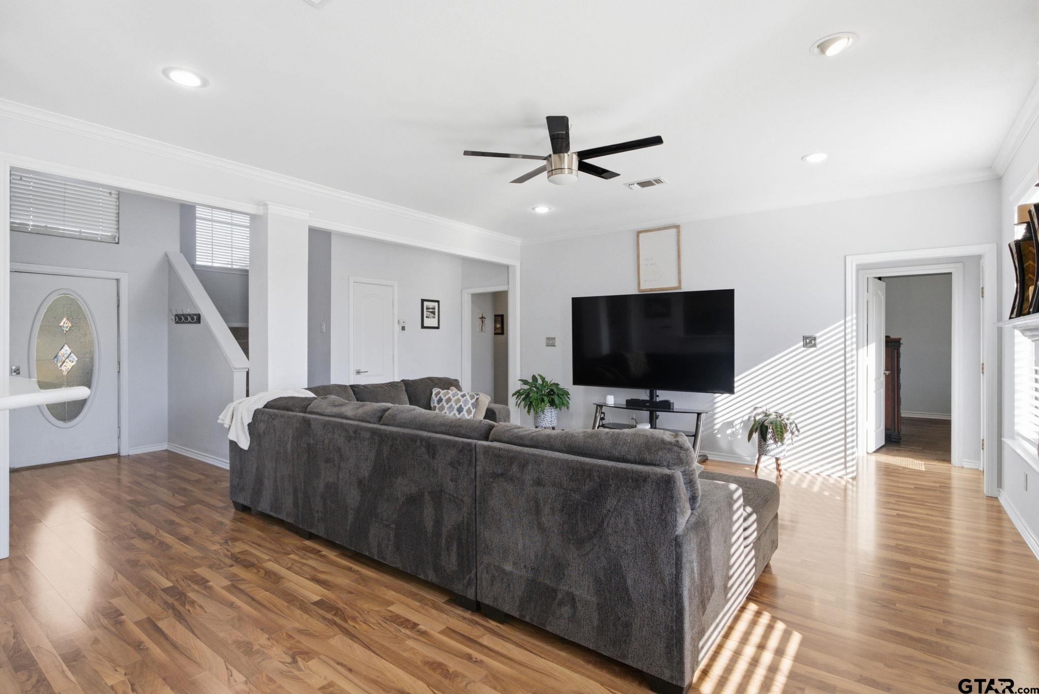106 Amanda Ct