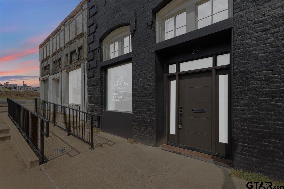 129 W Duval Street