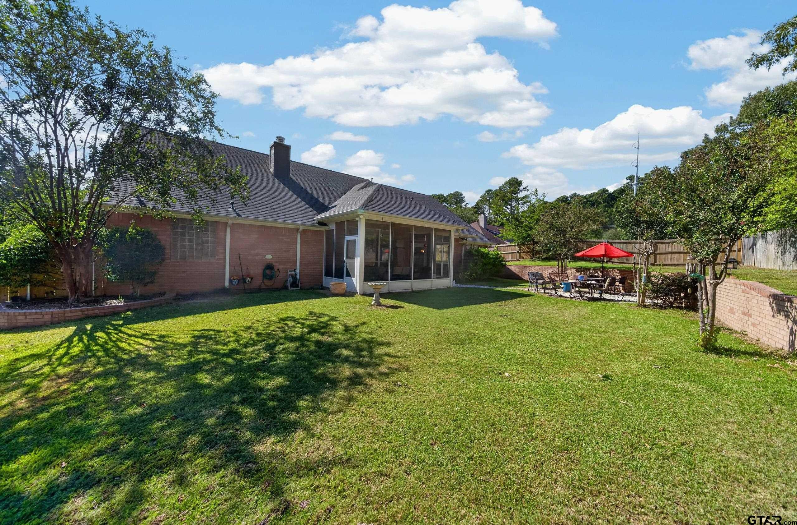 103 Northcreek Dr.