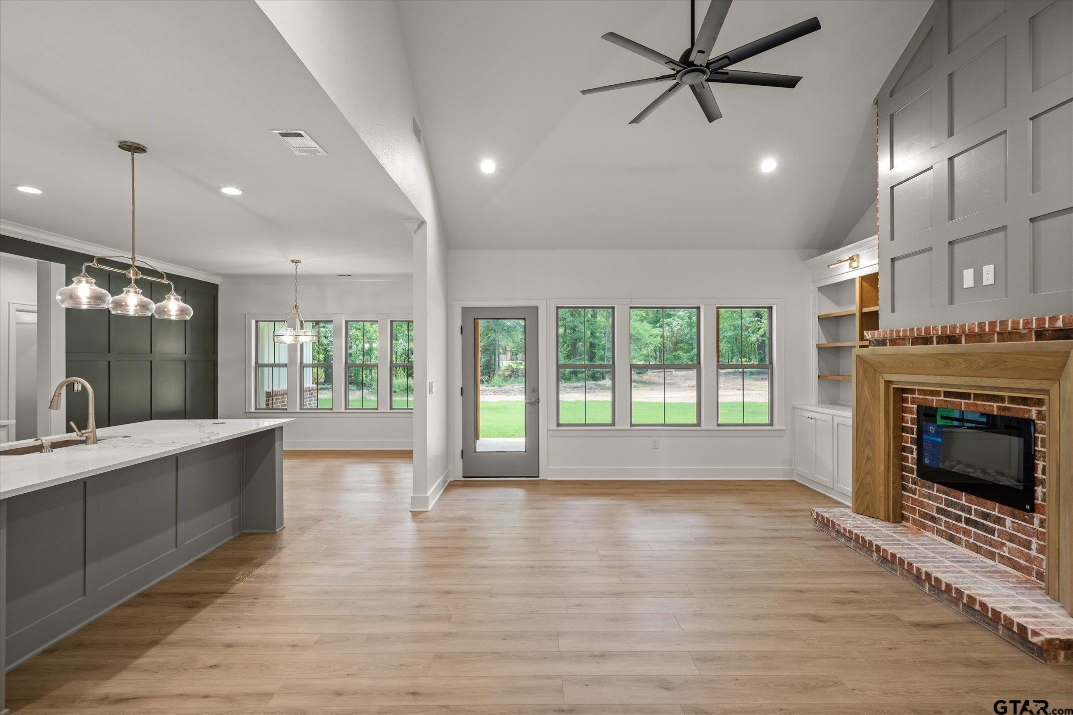 404 Private Road 5808