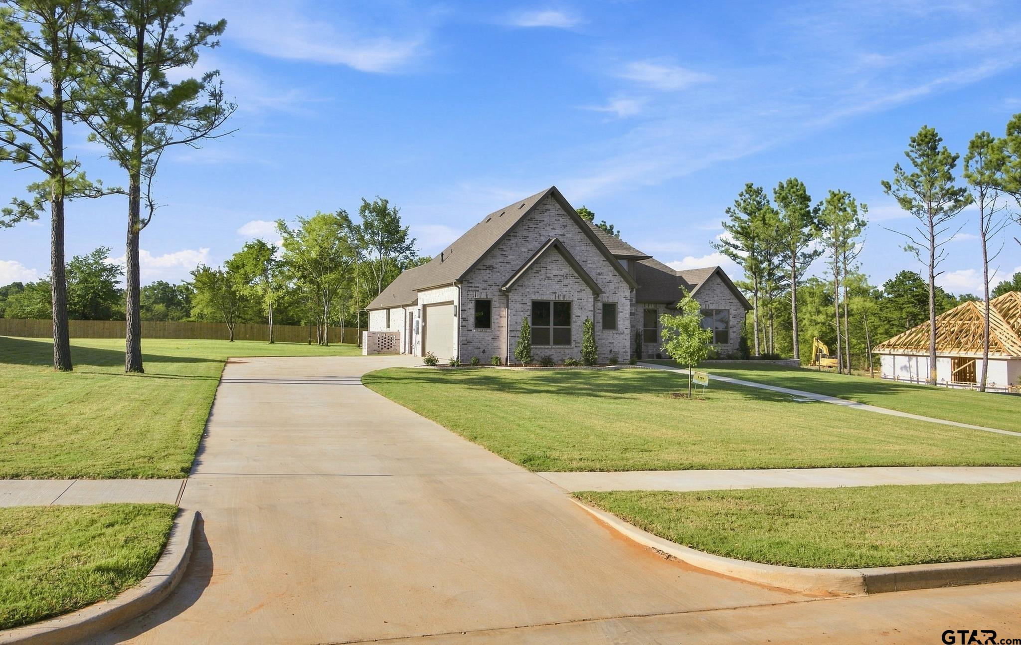 14217 Woodland Pkwy