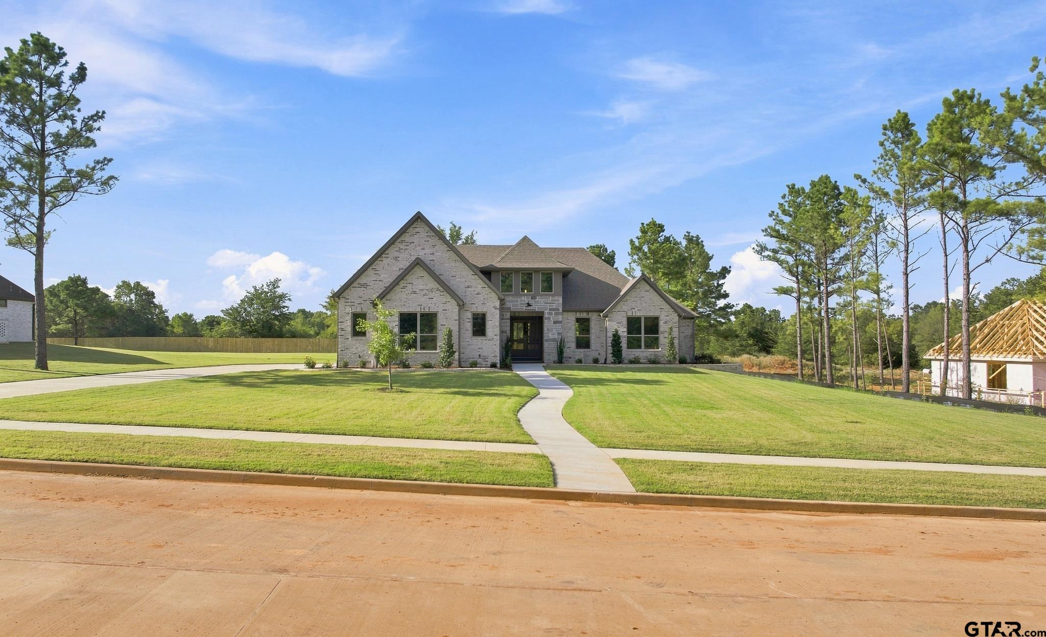 14217 Woodland Pkwy