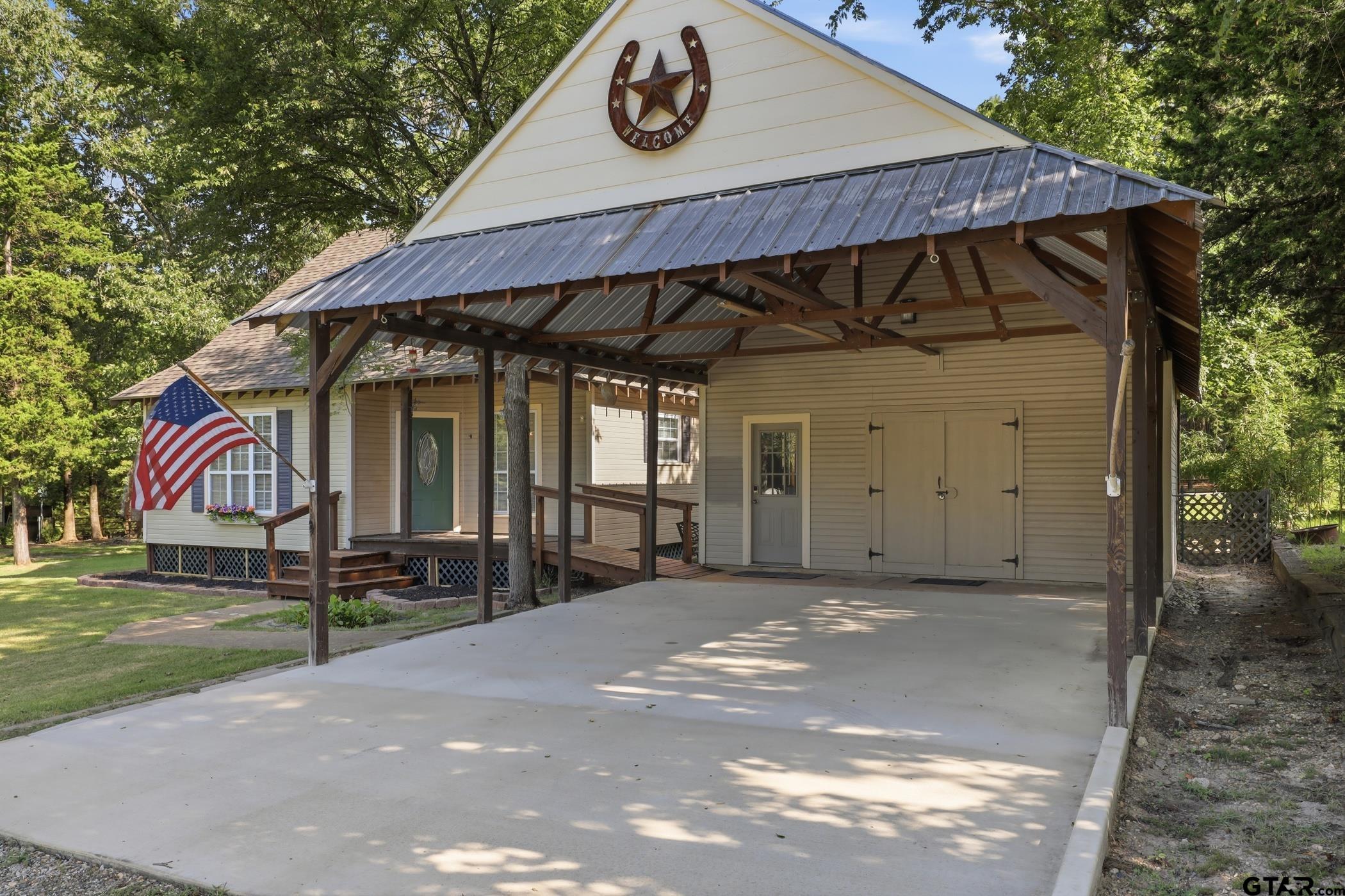 91 Private Rd 52602