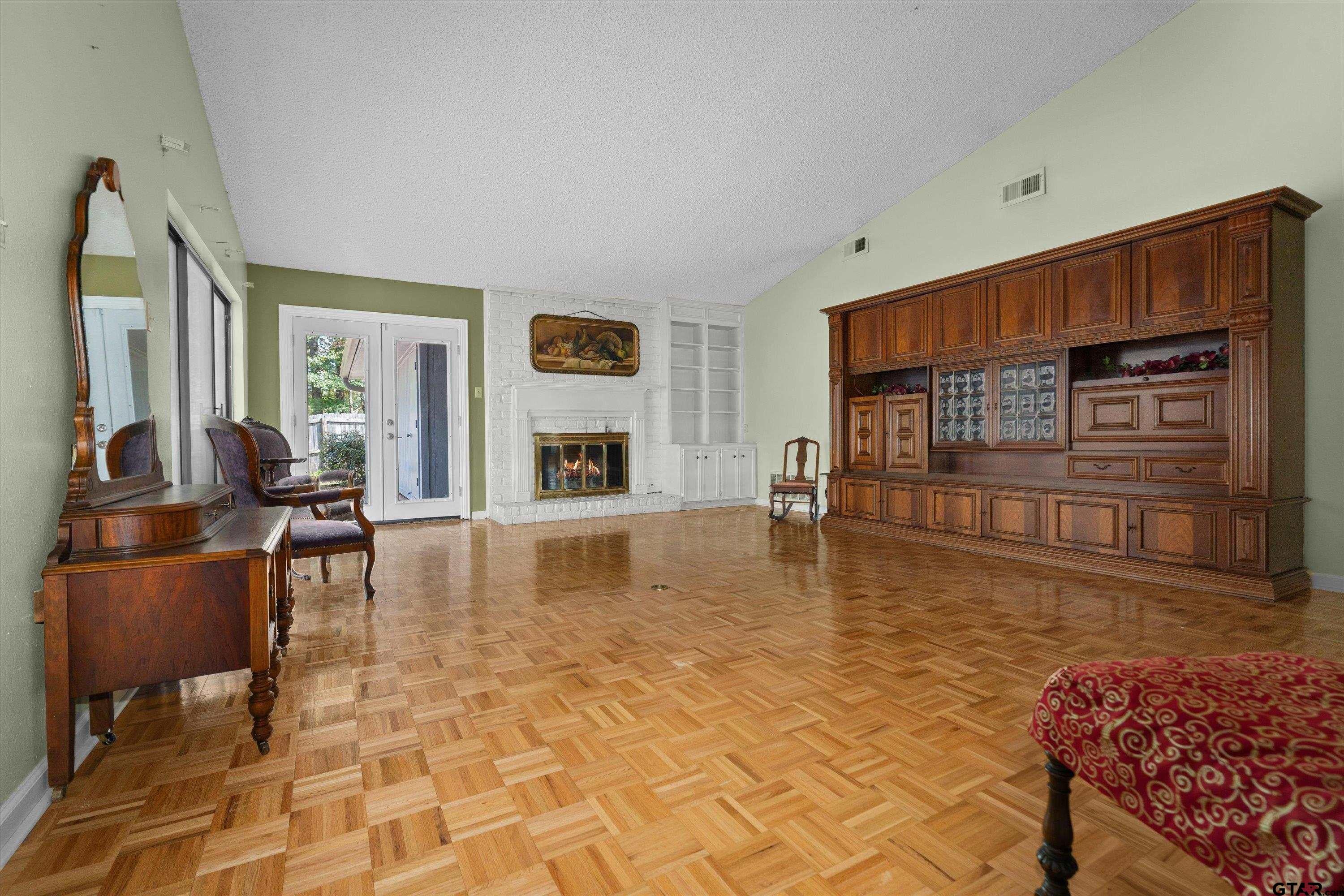 5820 Foxcroft Rd.