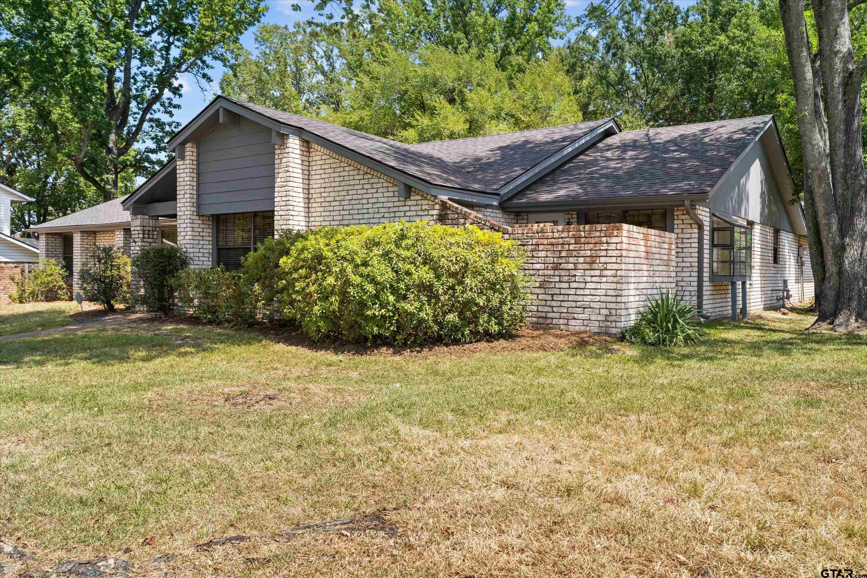 5820 Foxcroft Rd.