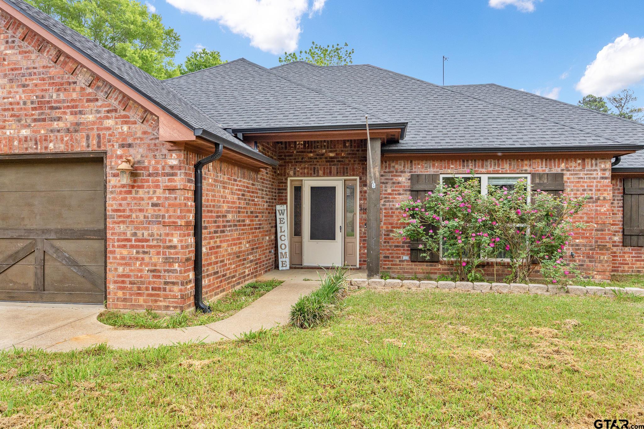 710 Willowood St.