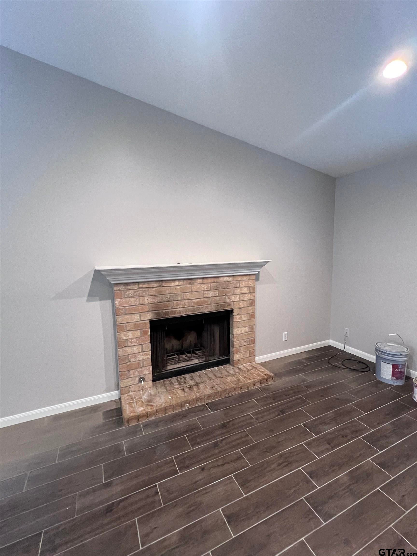 3419 Lexington Dr