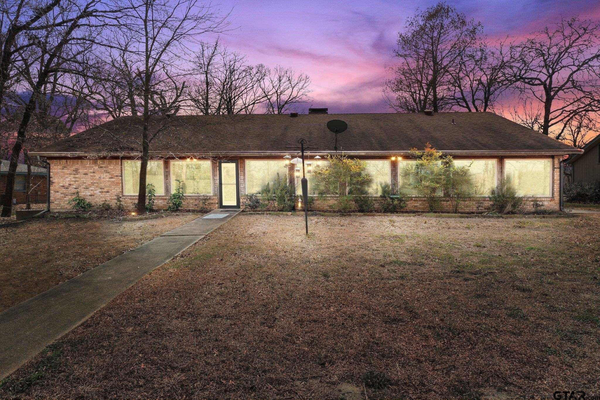 615 Private Road 5881