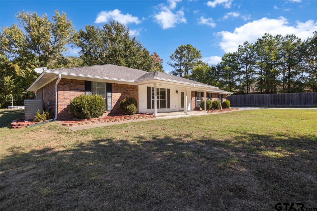 154 Private Road 1048