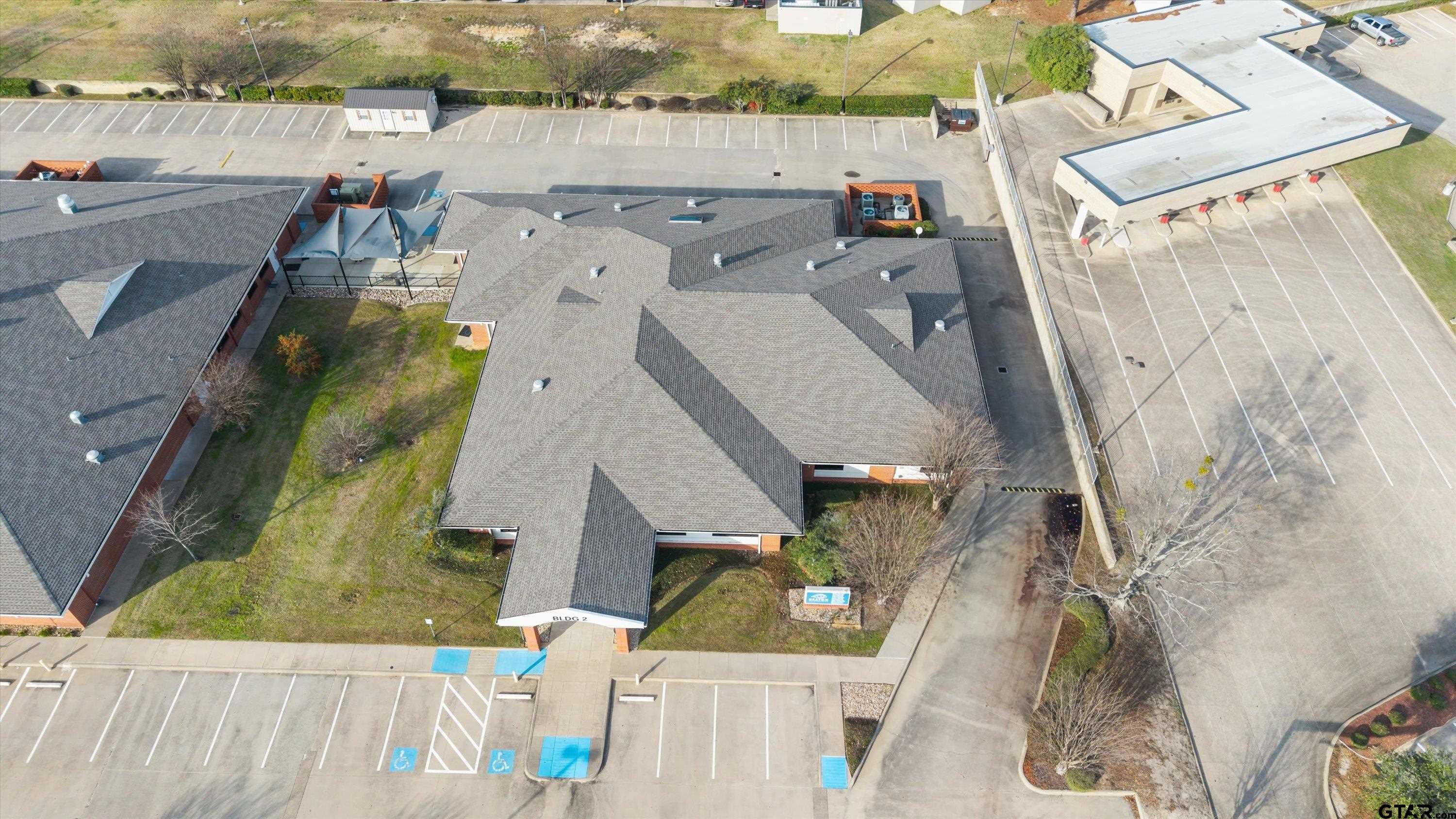 3413 Golden Rd