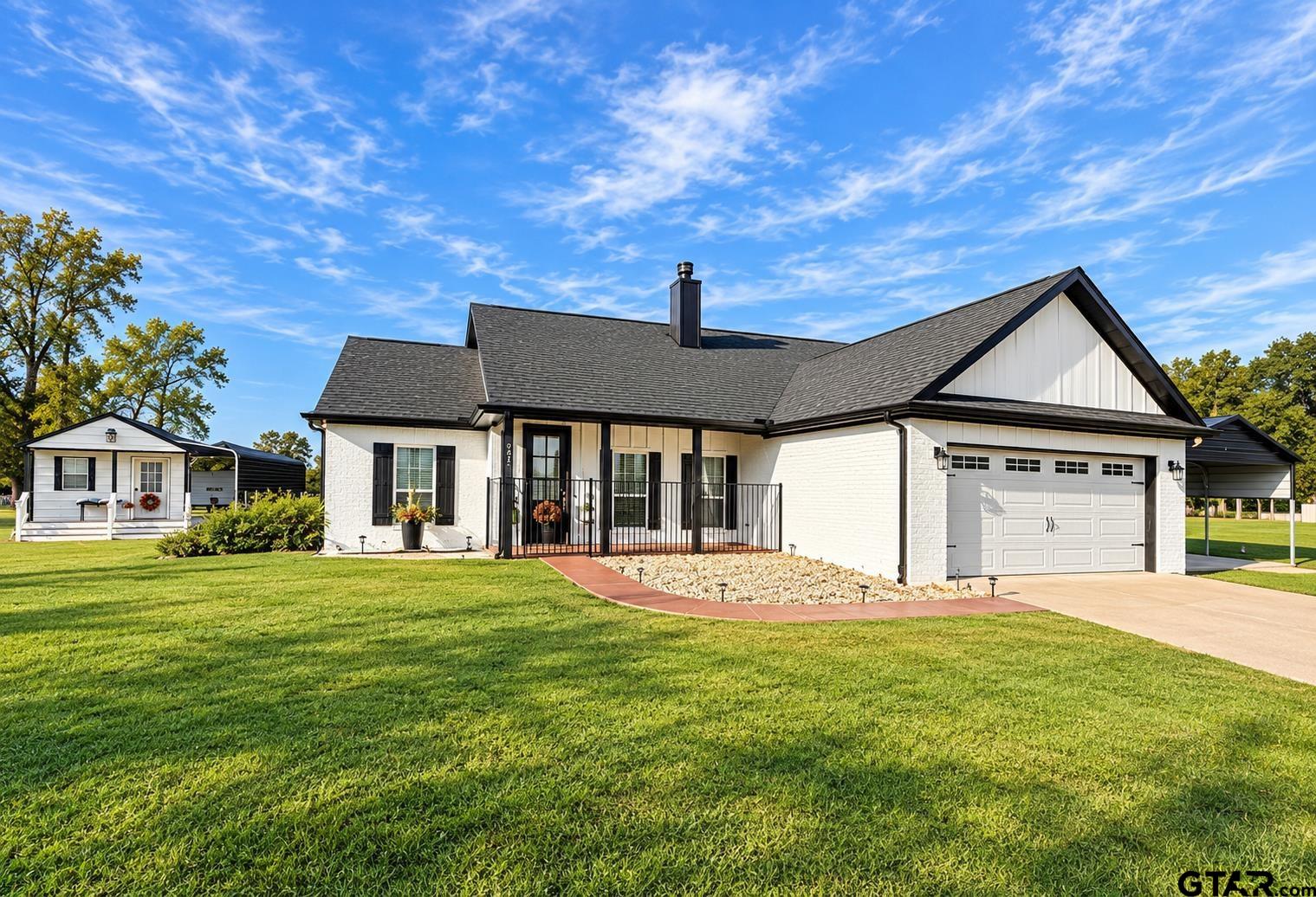 22548 Pine