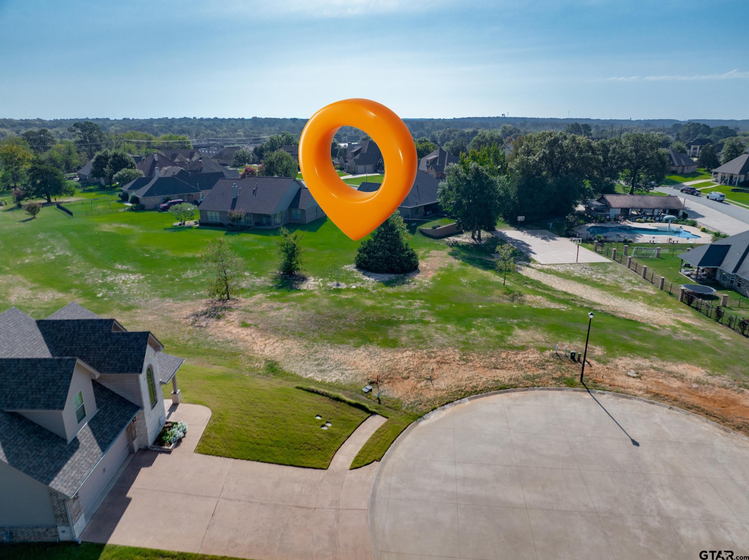 1401 Hannah Cir