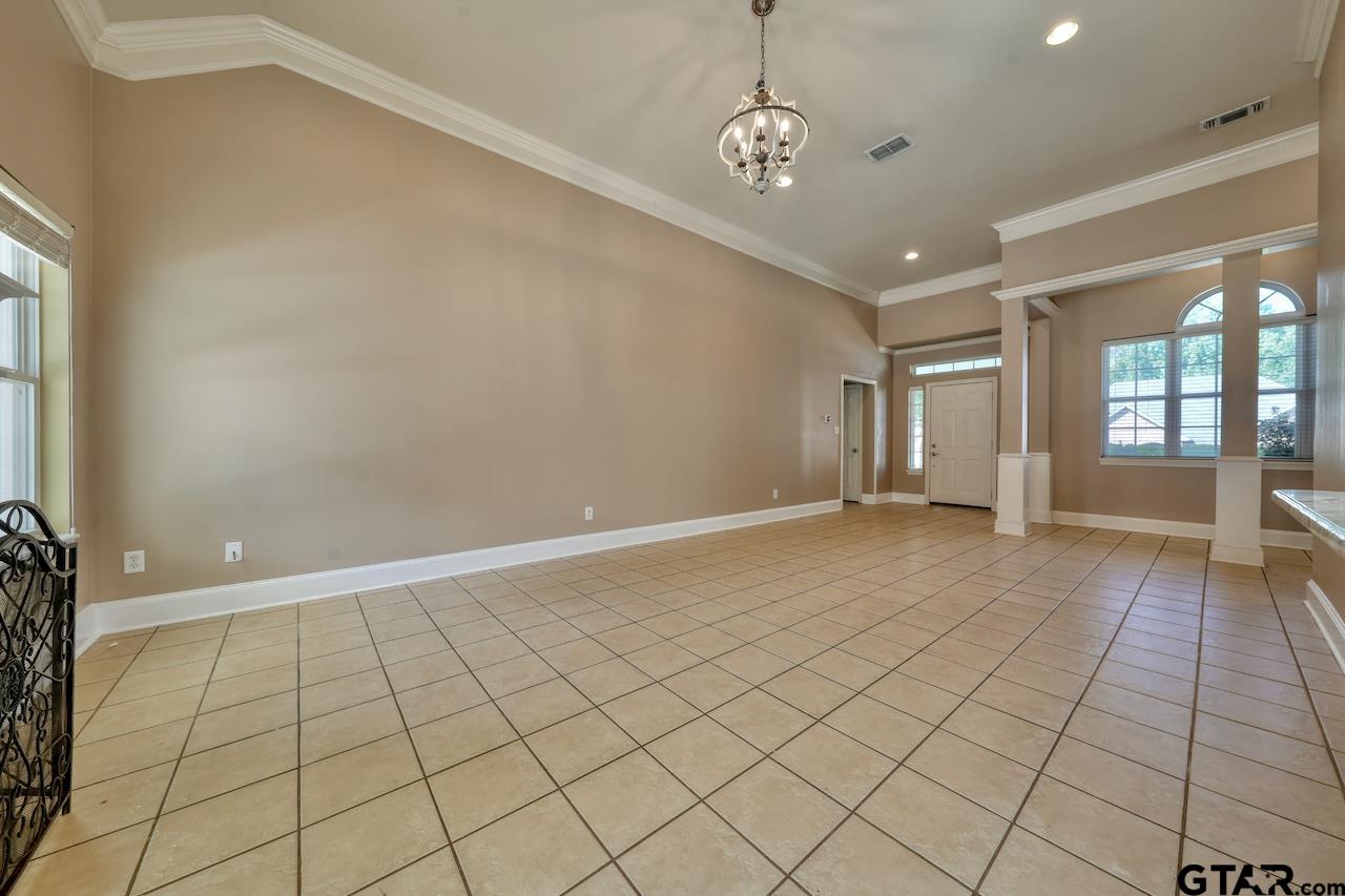 812 Rugby Lane