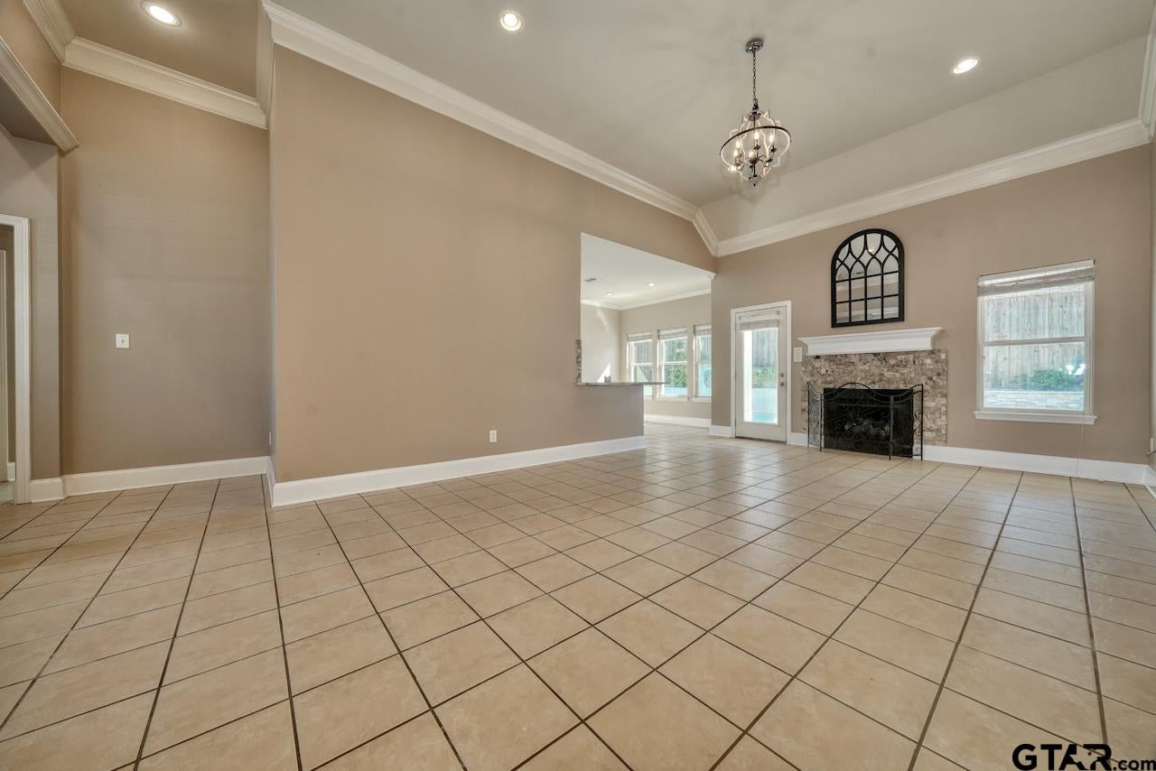 812 Rugby Lane