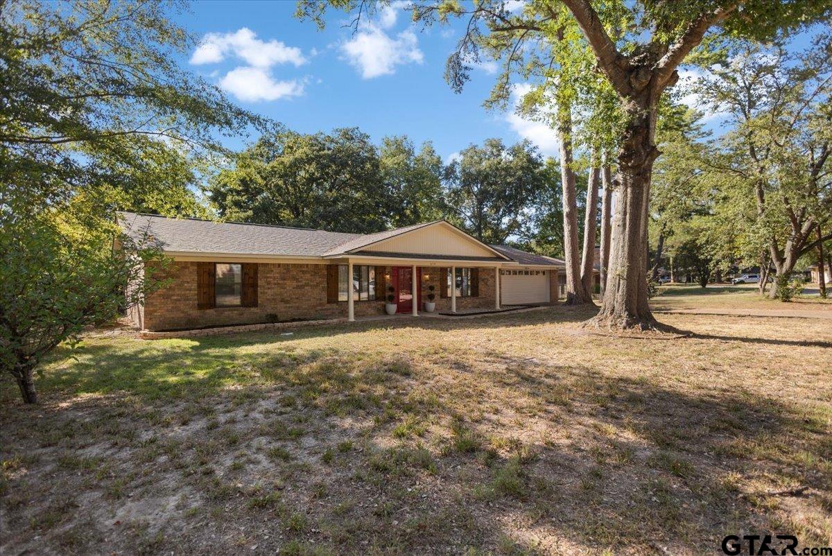 8209 Clemson Dr.