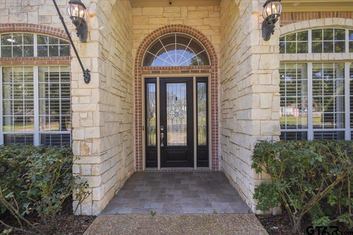 1609 Holcomb Cir