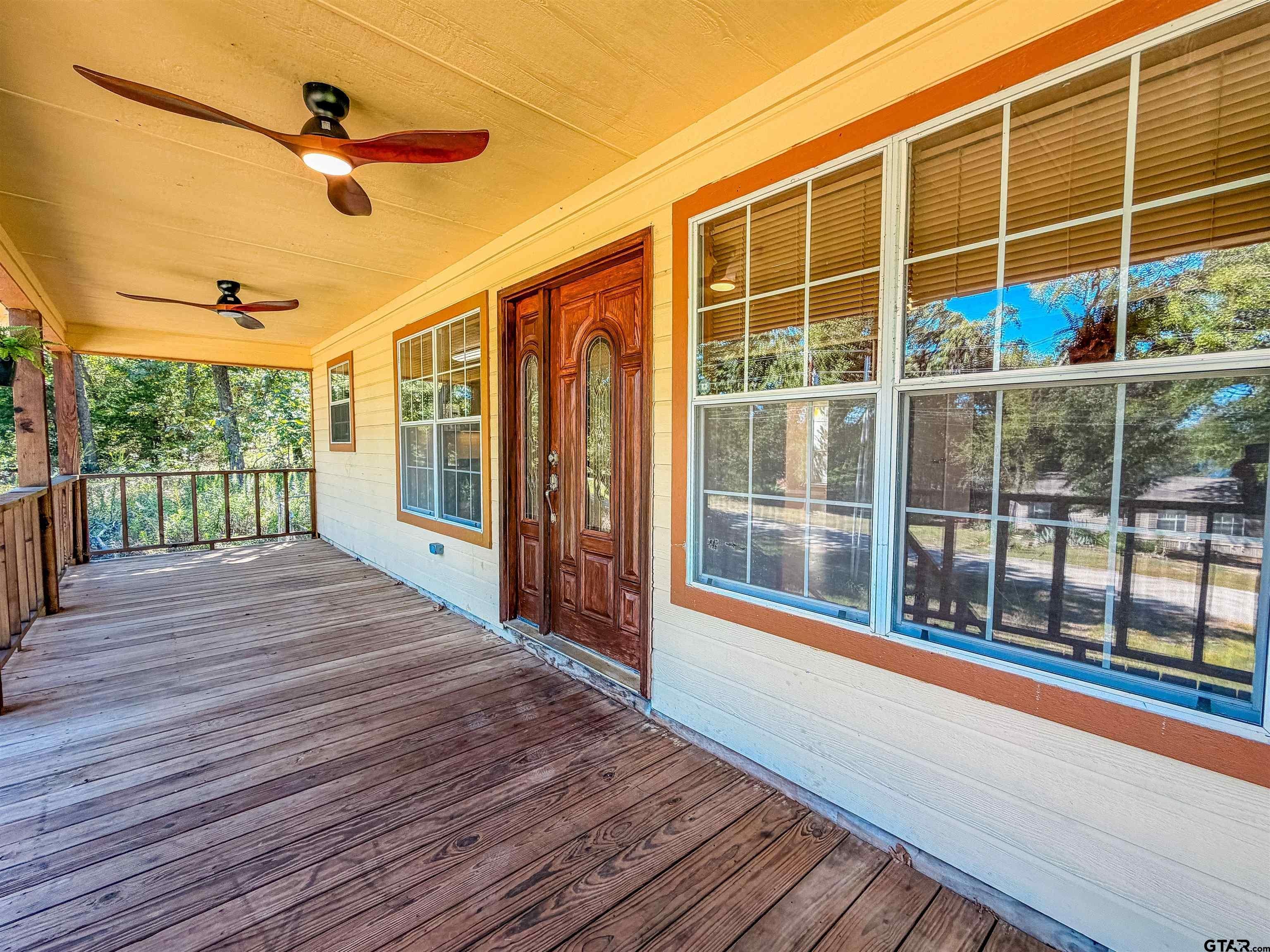22712 Creekwood Dr