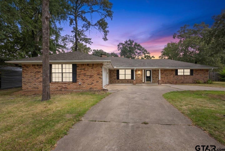 Photo 1 of 48 — 4846 Walnut Hill Dr, Flint, TX 75762