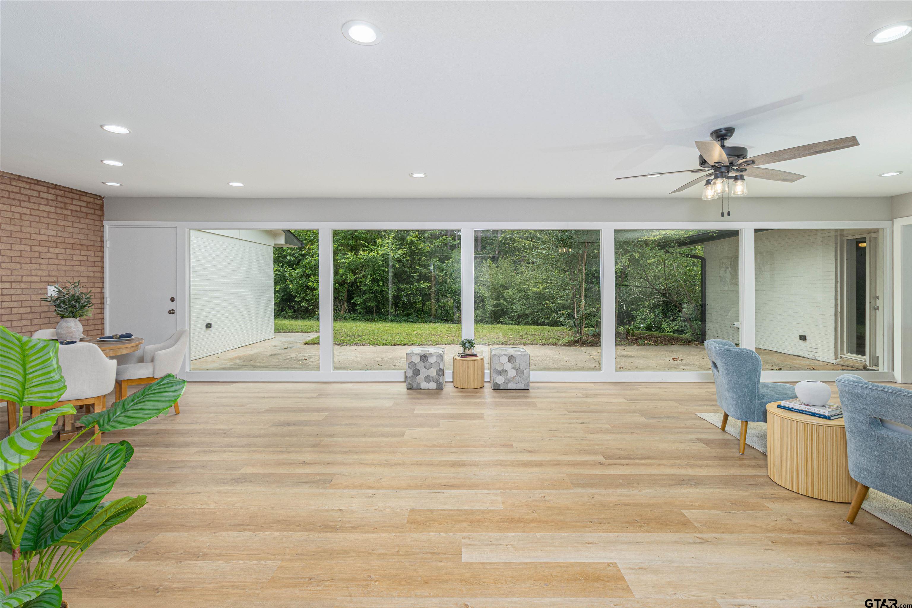 1709 Edgewood
