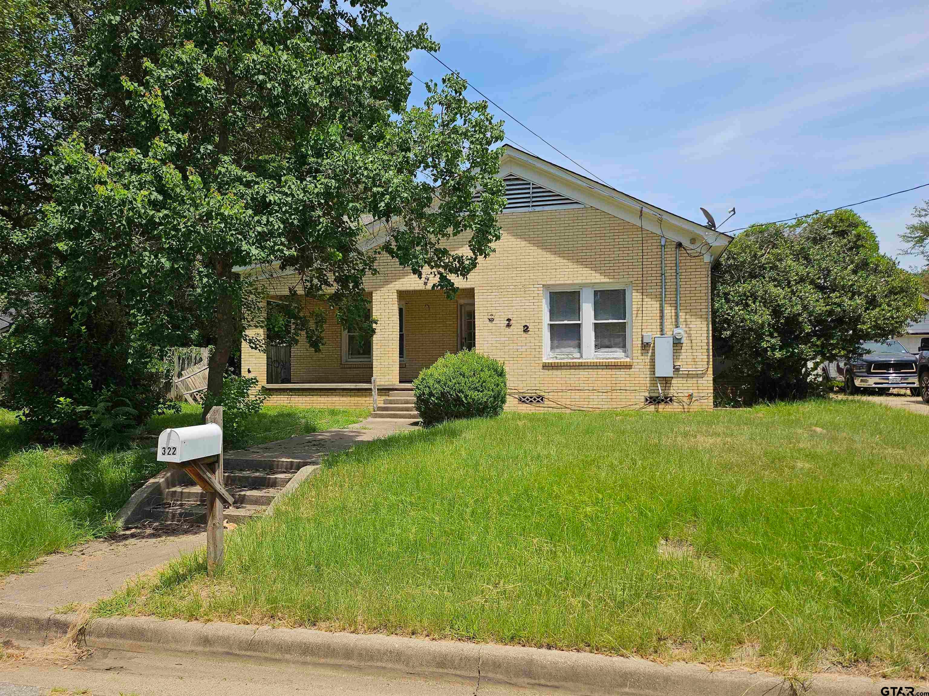 322 S Clayton