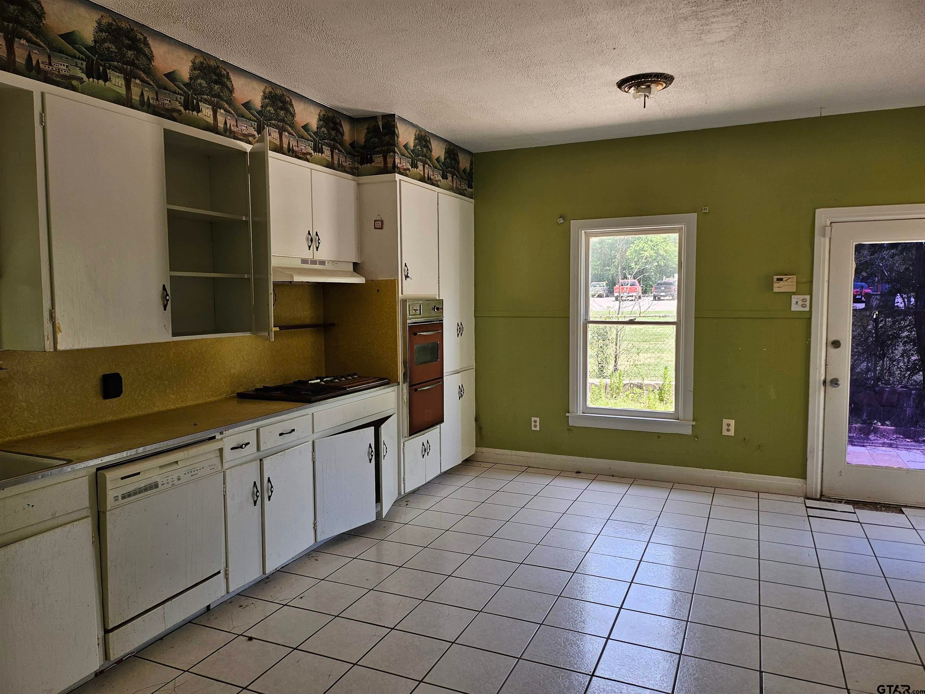 322 S Clayton