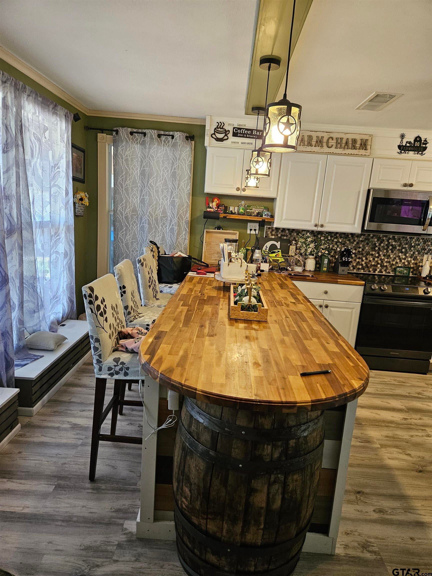 4290 FM 1795