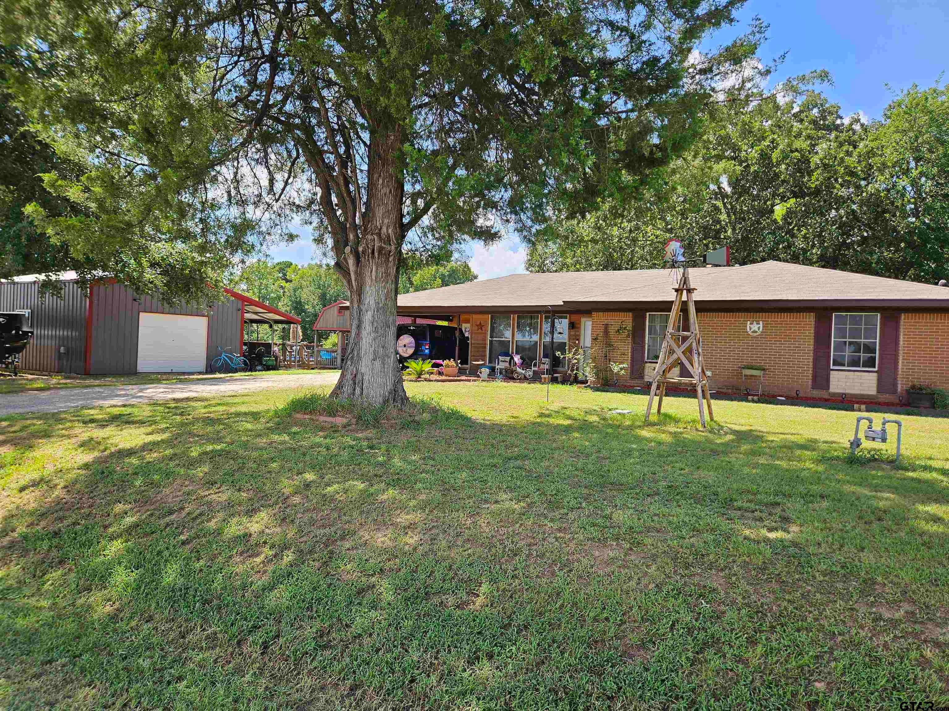 4290 FM 1795