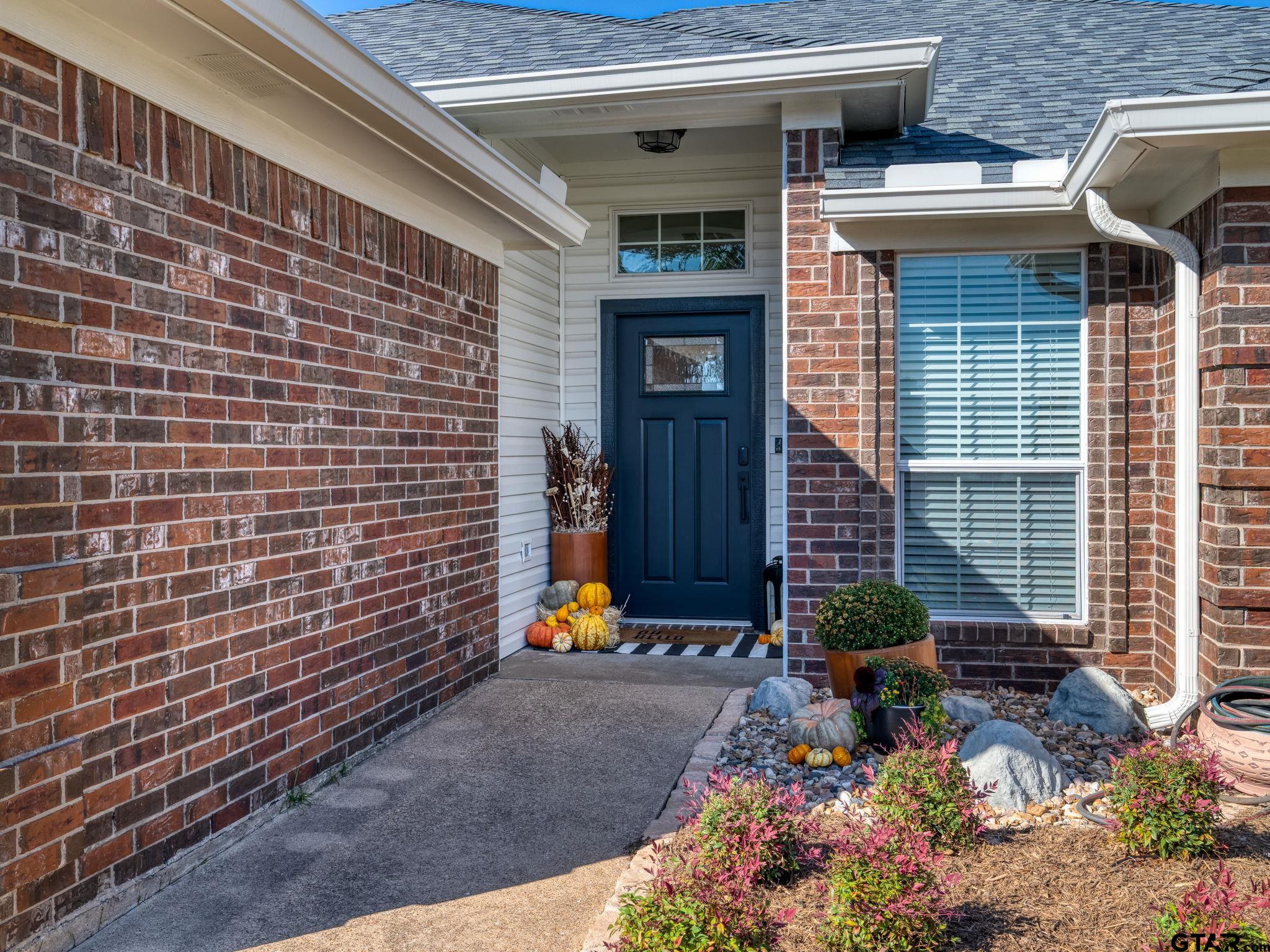 3415 Mugsy Dr