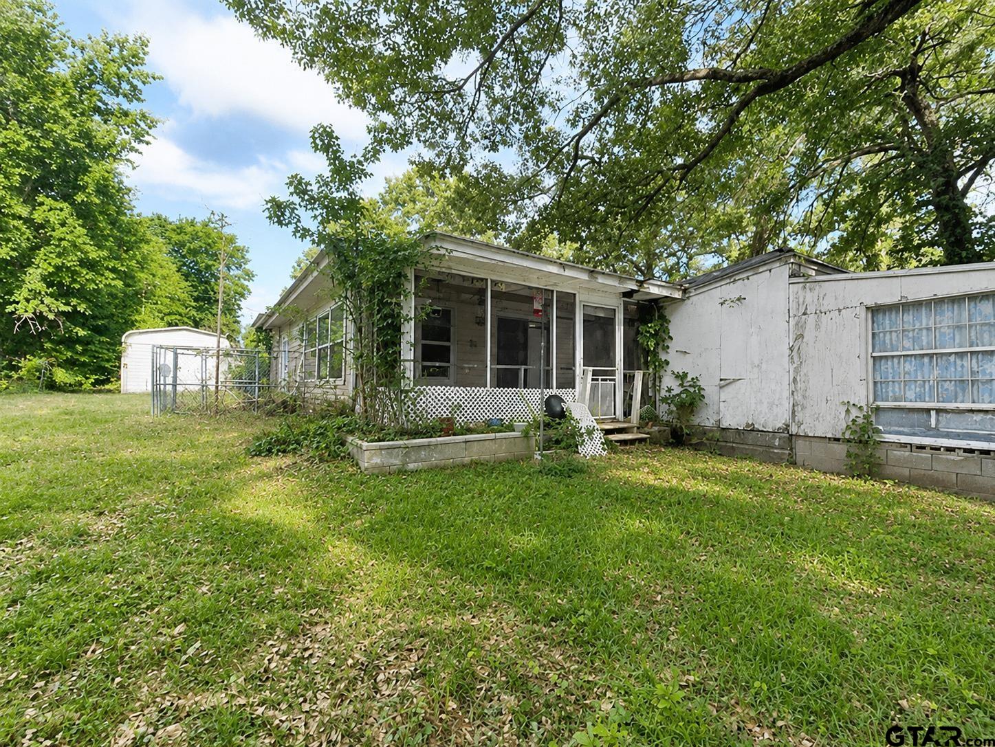 1372 County Road 1416