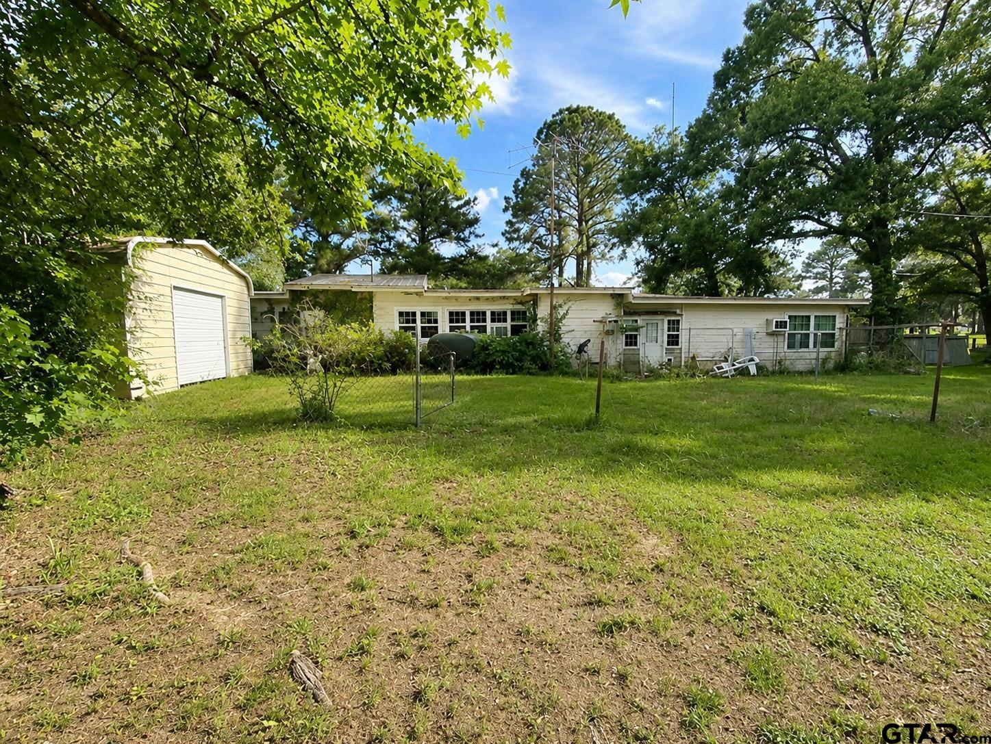 1372 County Road 1416