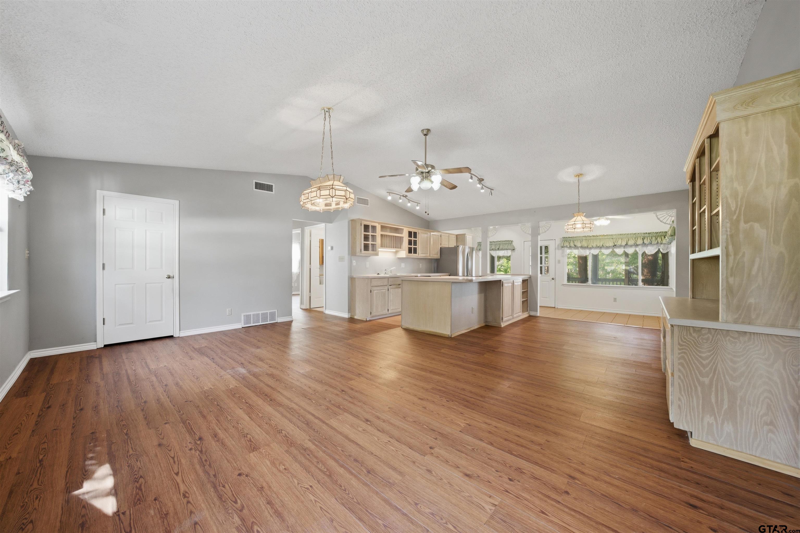 158 Baywood Blvd.