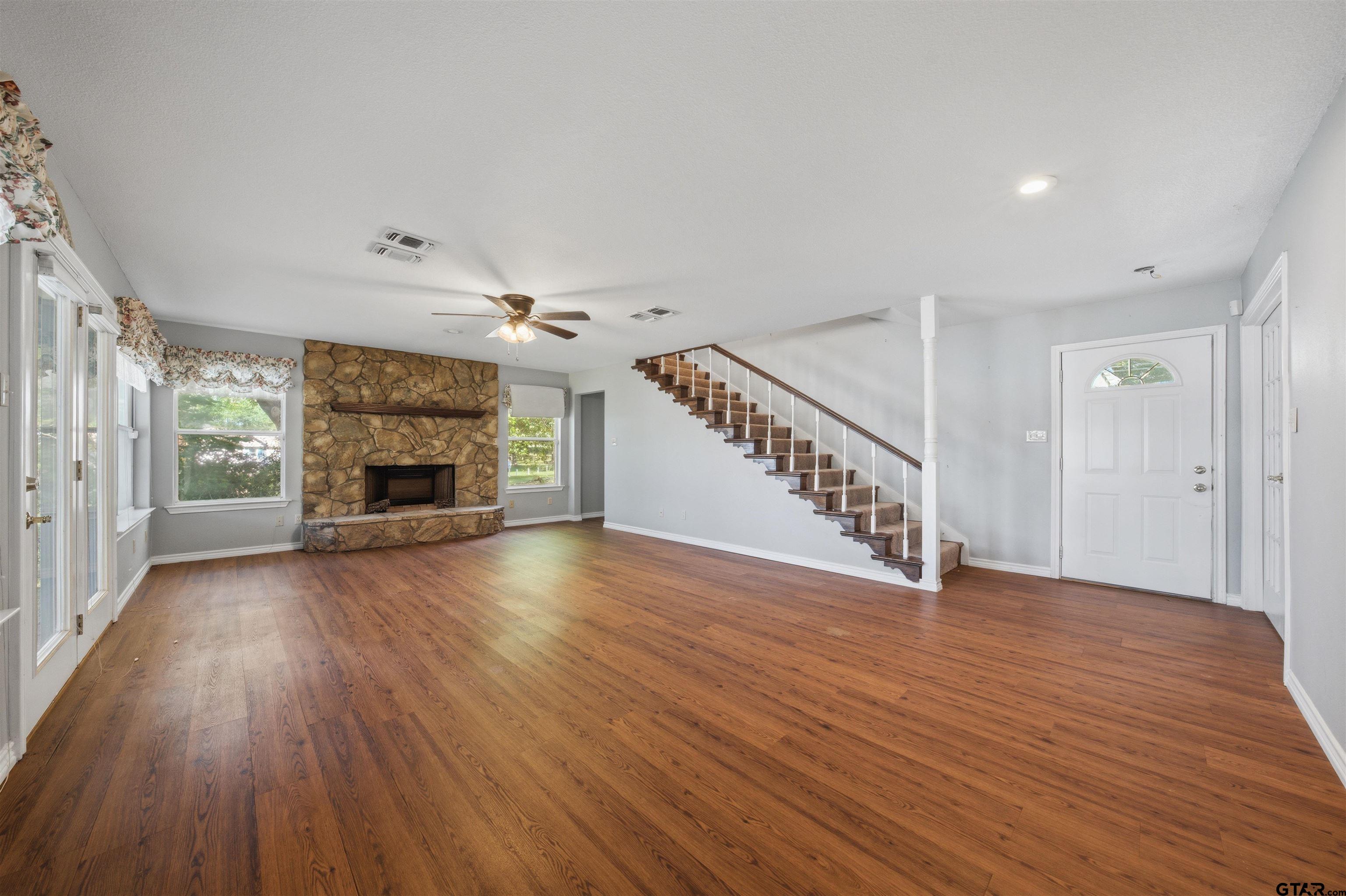 158 Baywood Blvd.