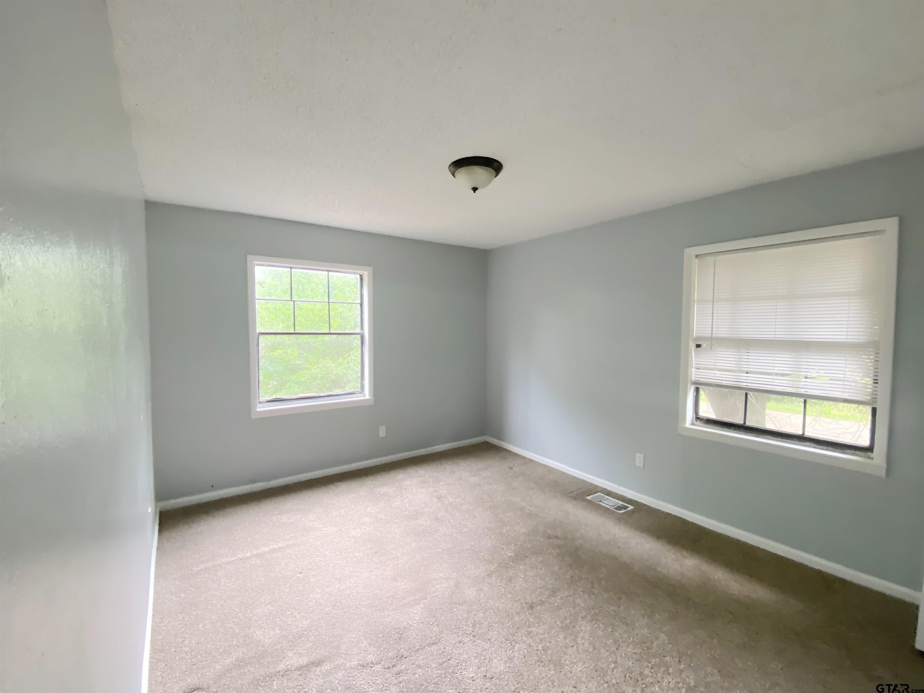 733 Country Road 1203