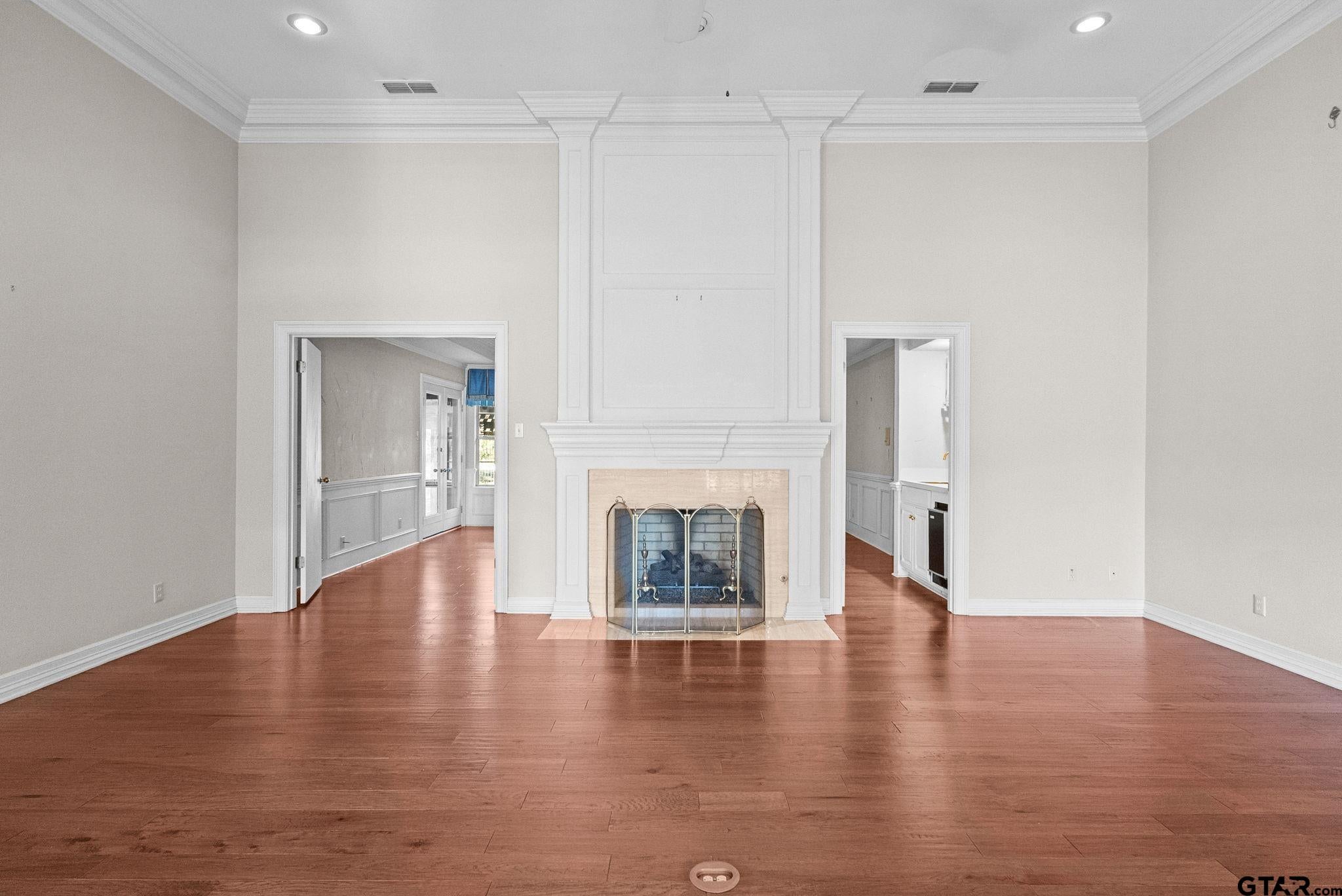 1807 Royal Oak Dr
