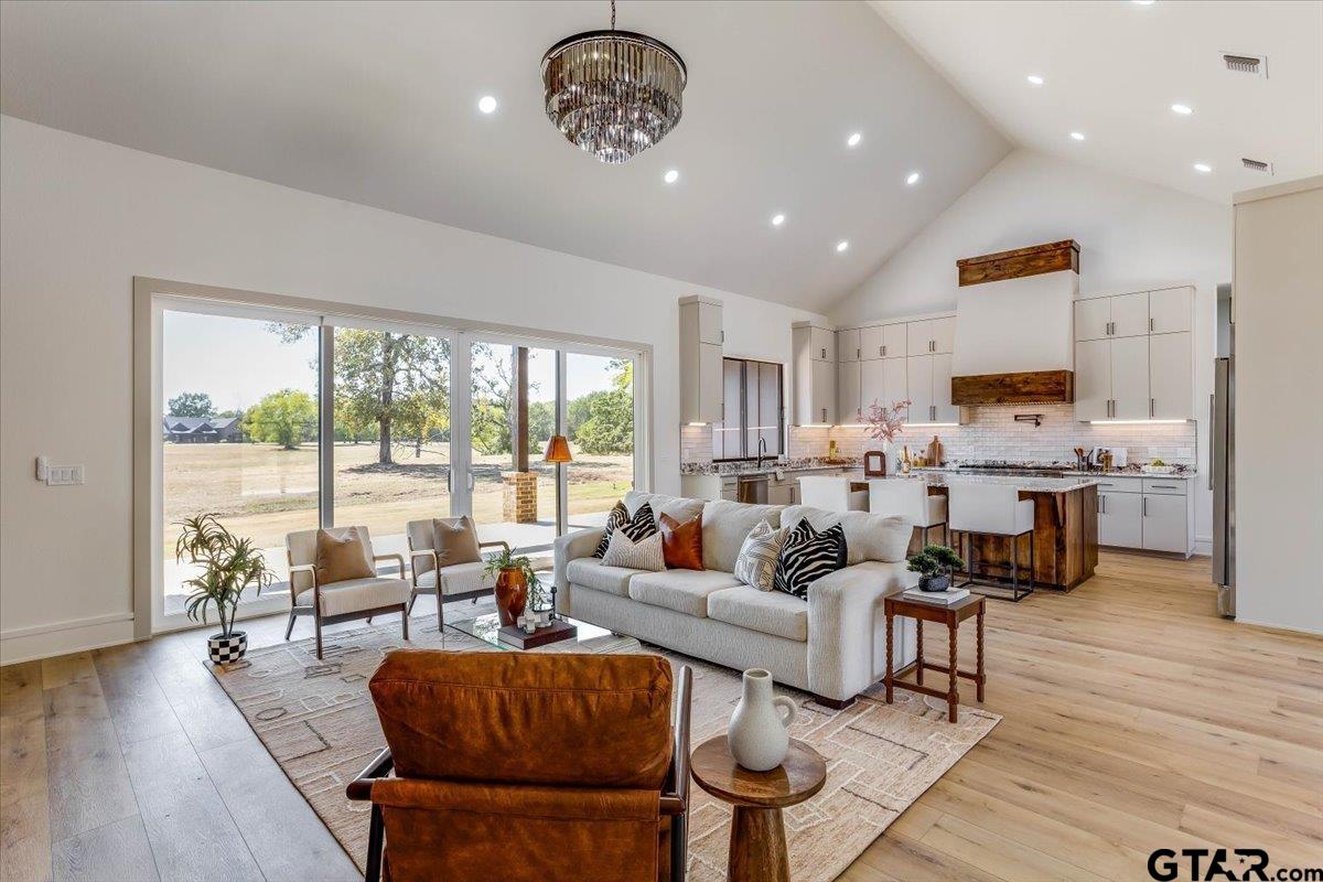 272 Private Rd 2713