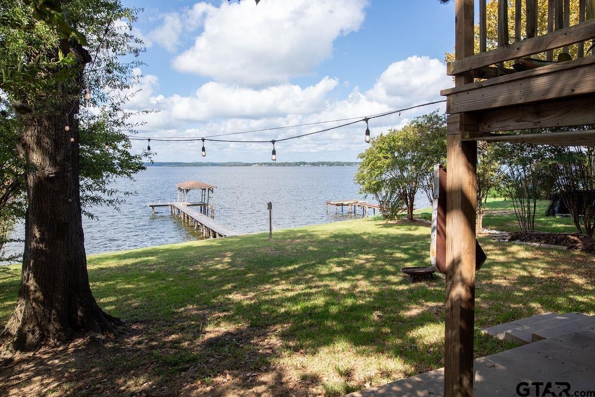 17257 Lakeside Drive