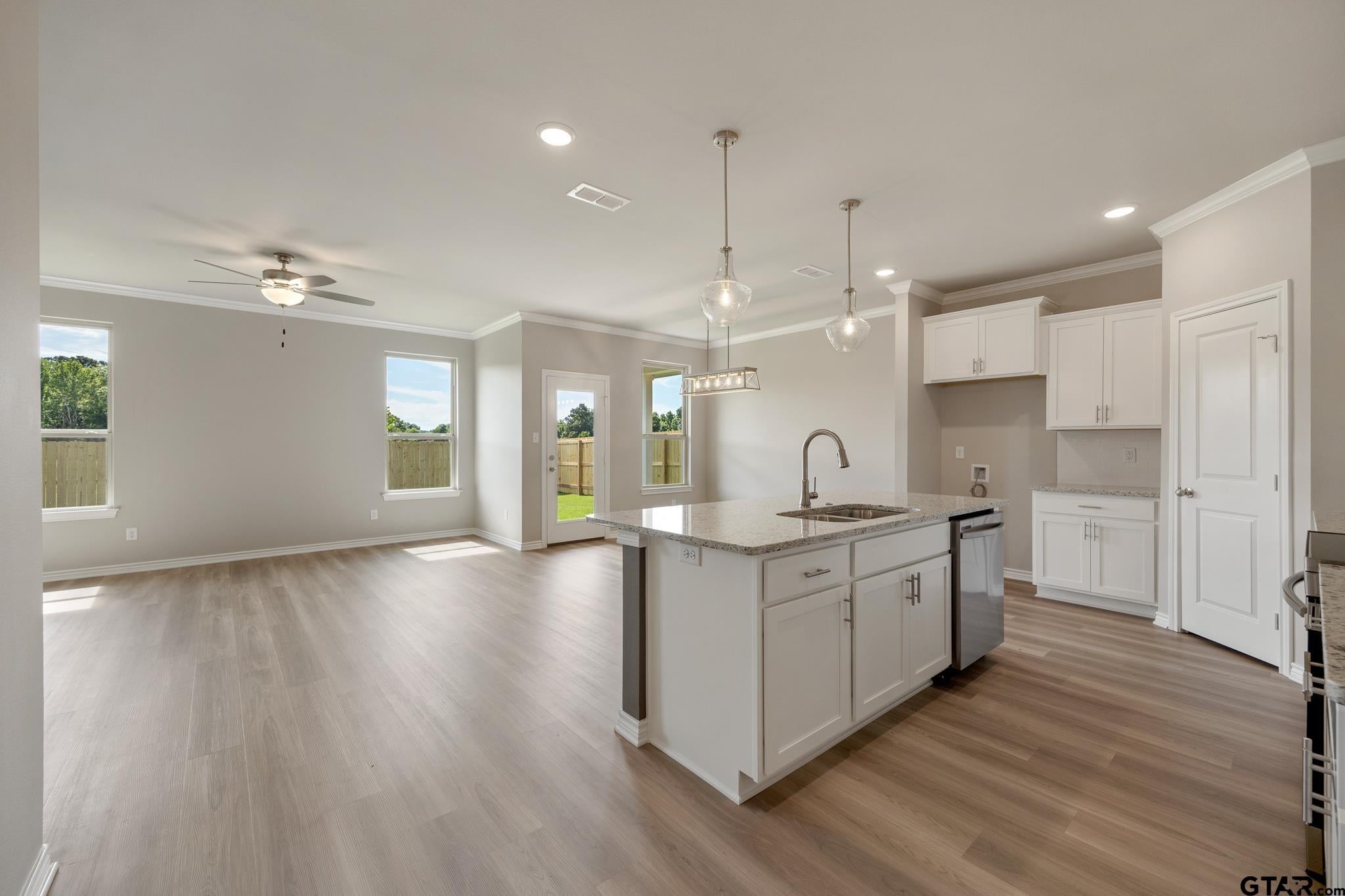 306 Driftwood Way
