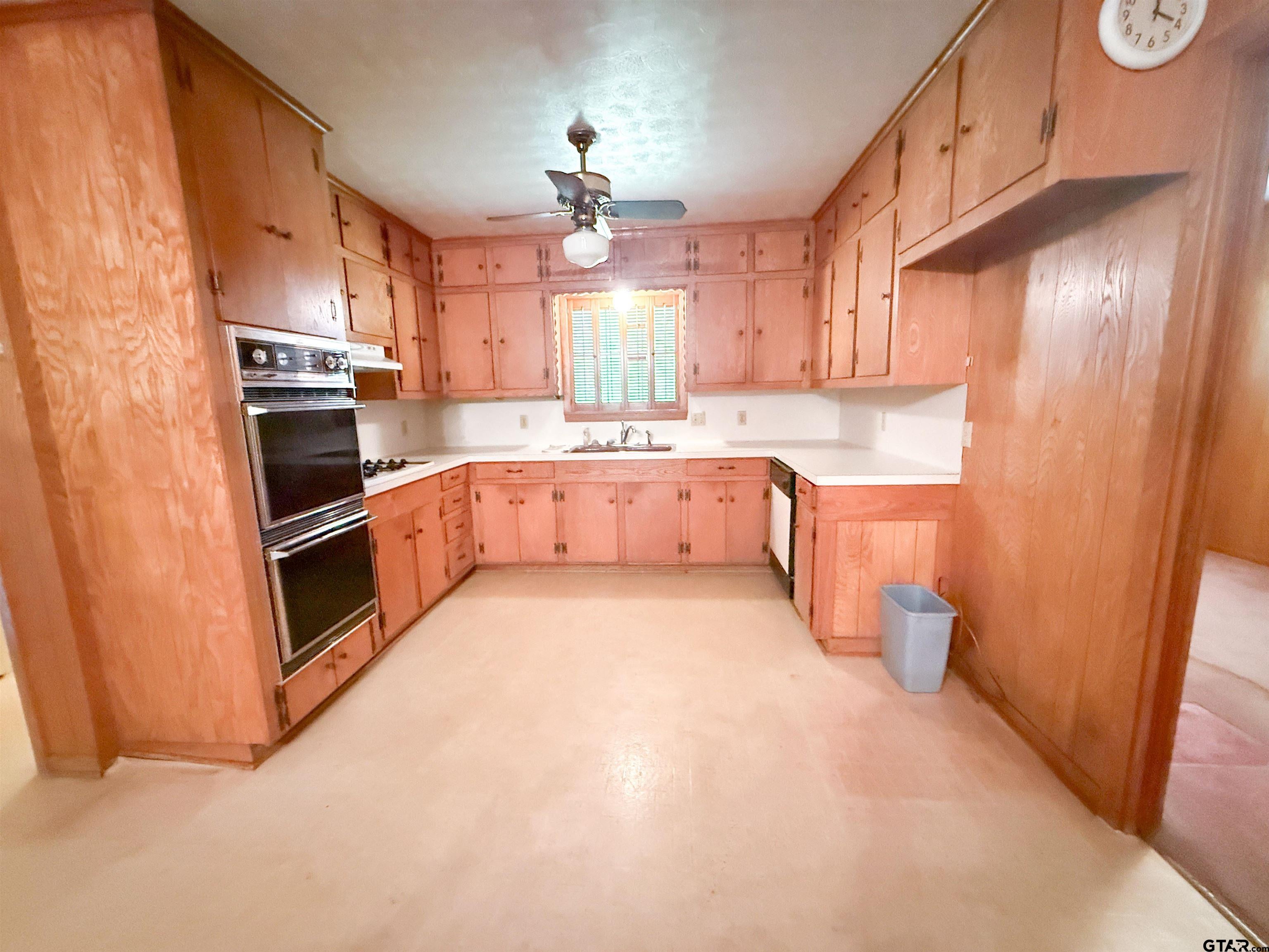200 Highland Dr