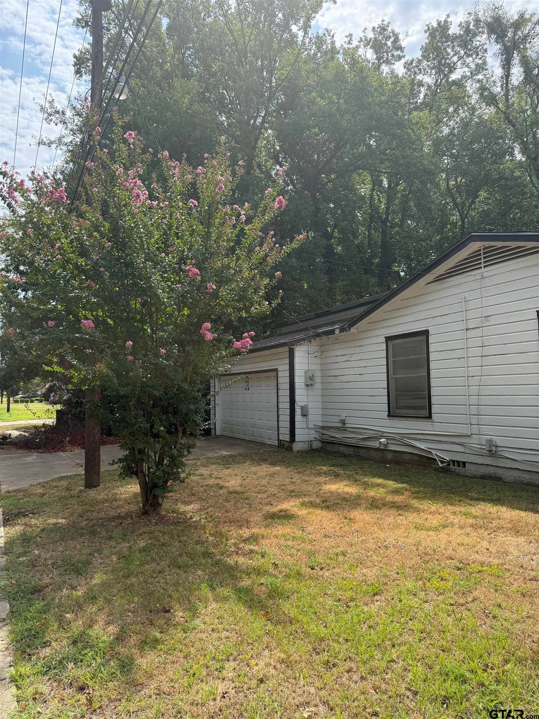 1012 Harmon Dr
