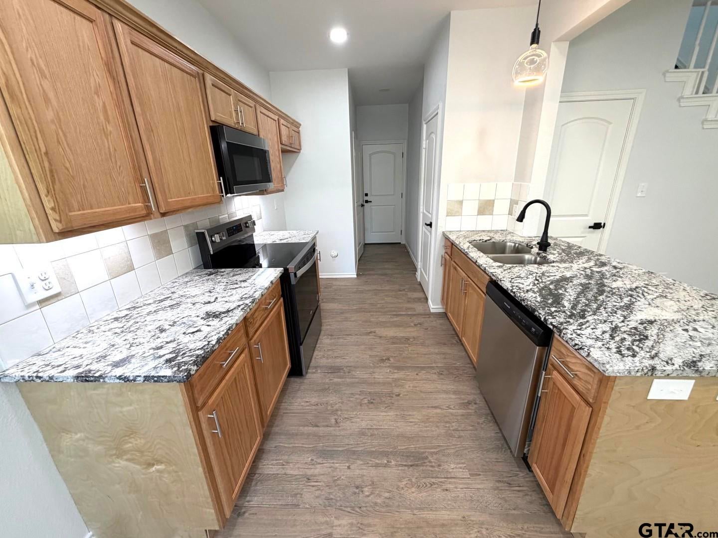 210 SCENIC LOOP
