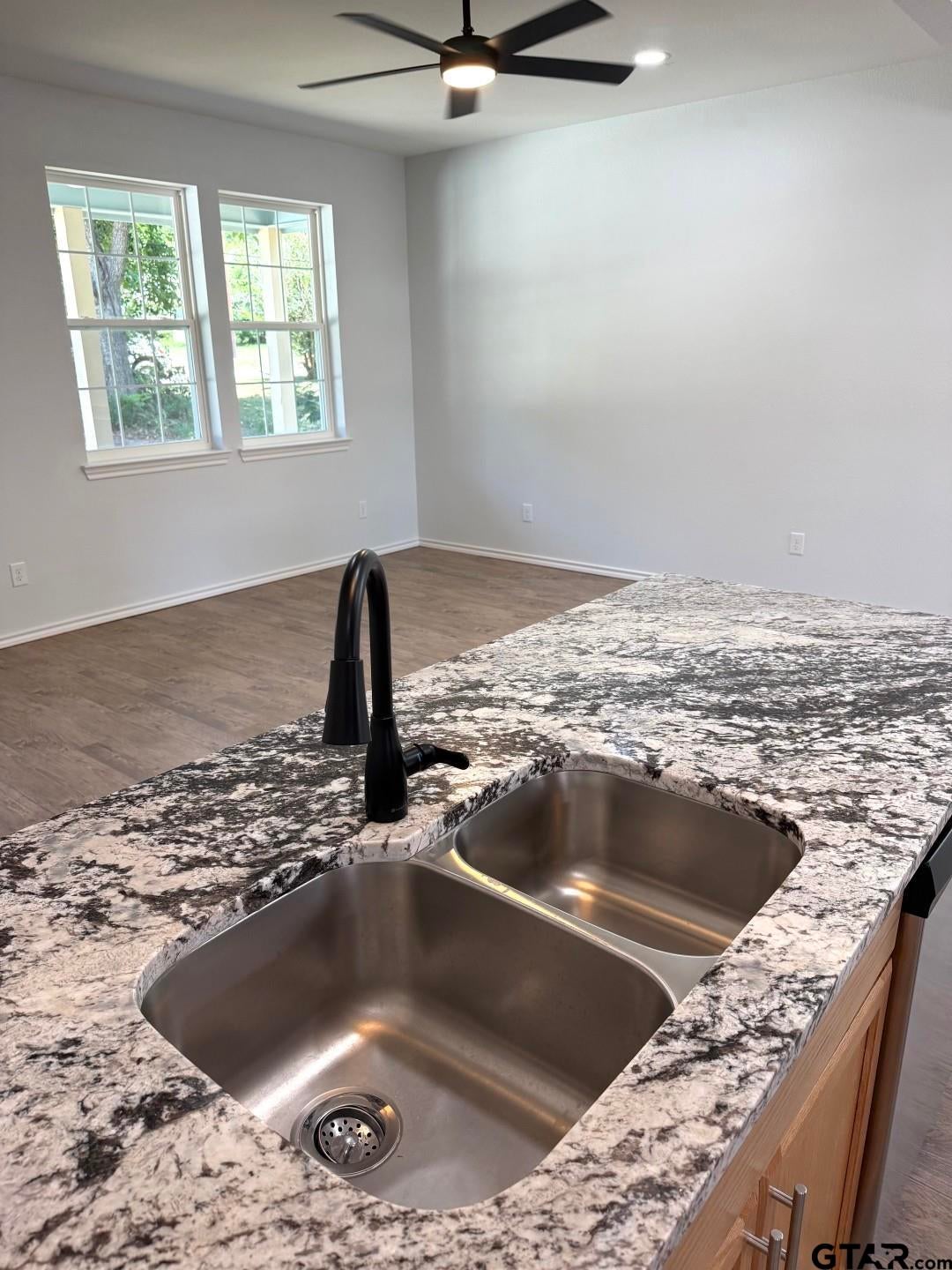 210 SCENIC LOOP