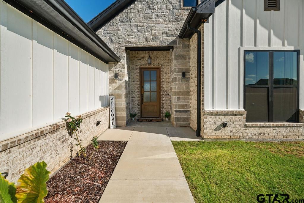 16139 E Eagle Lane