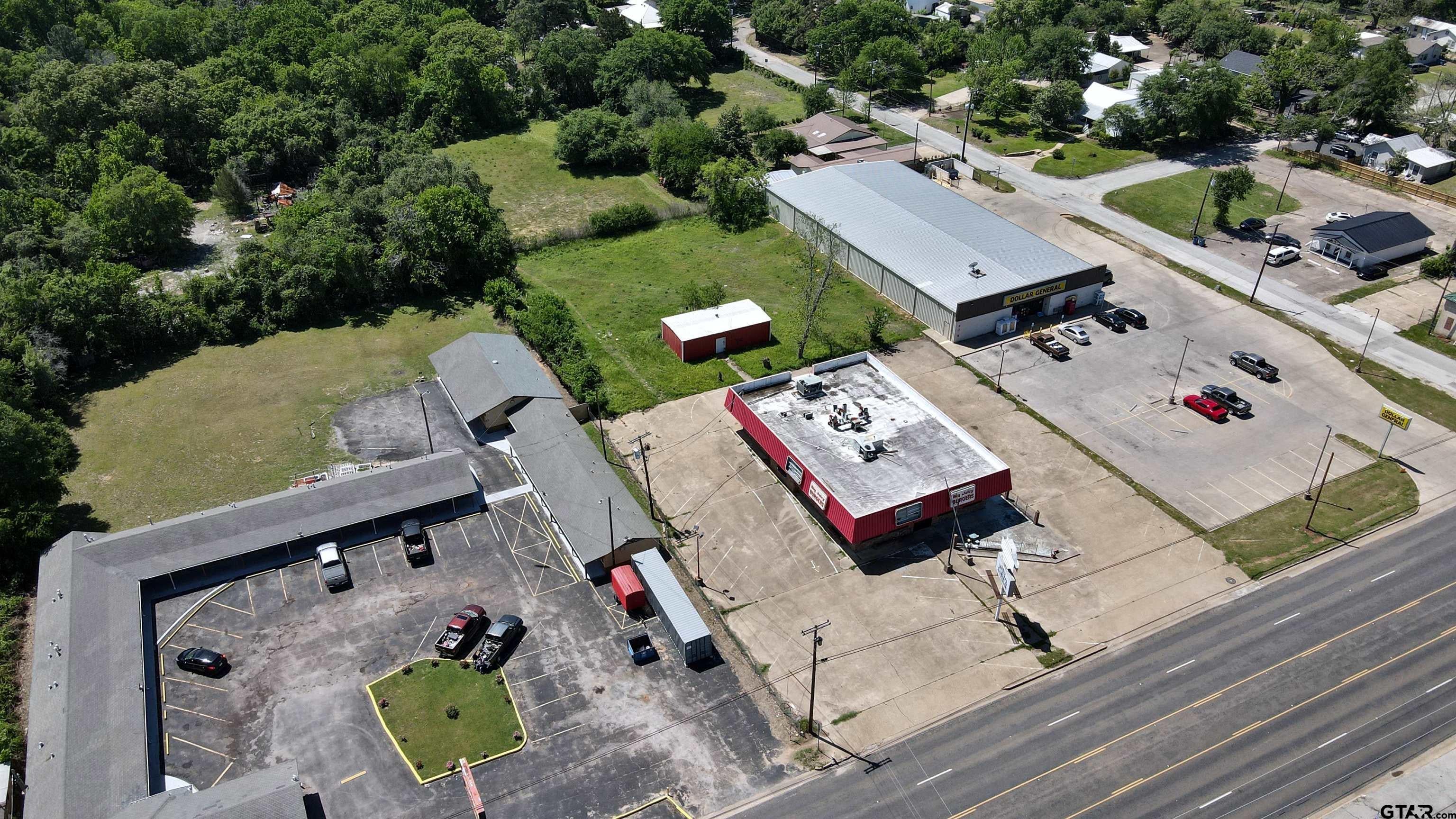 617 W Corsicana
