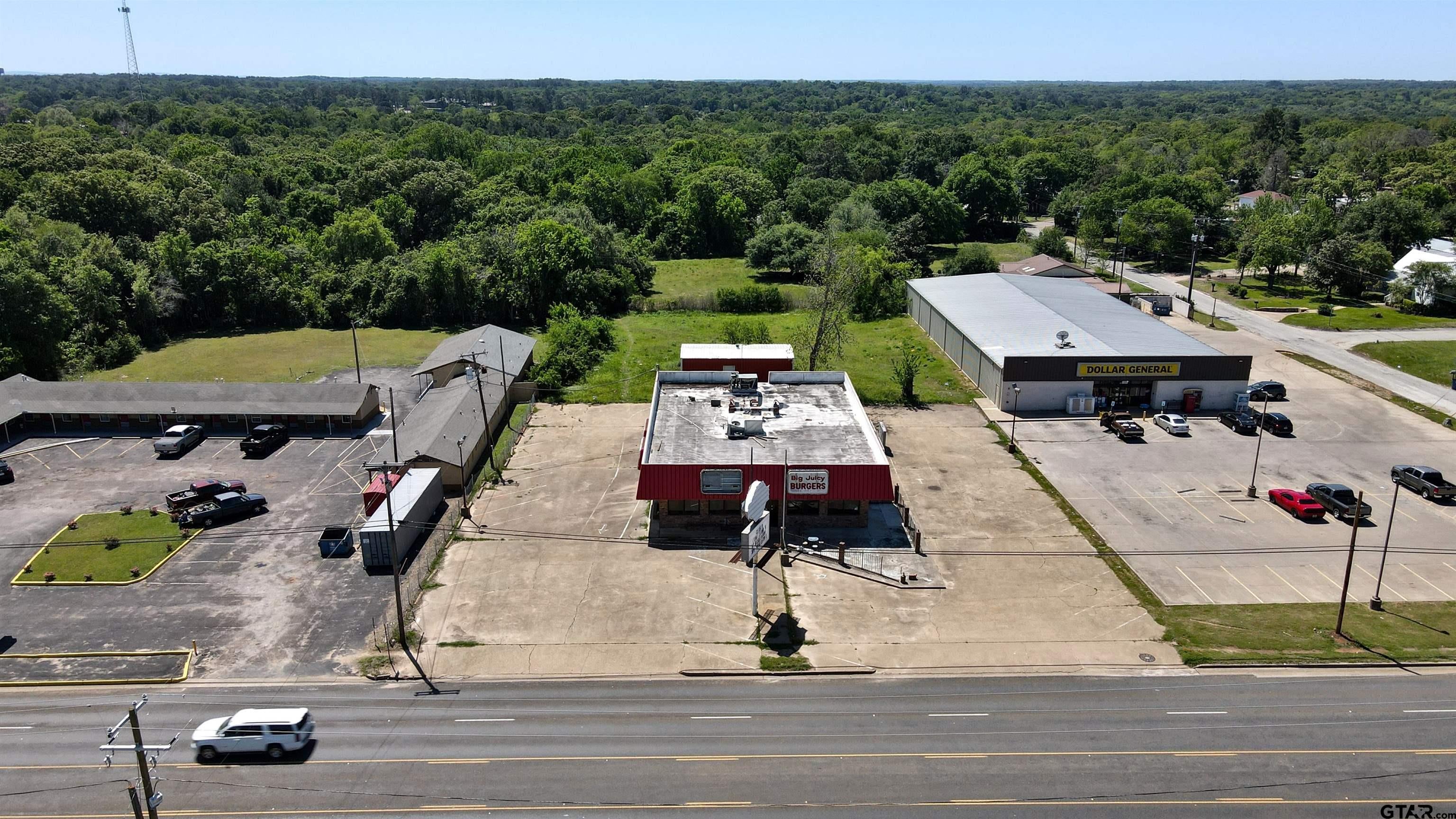 617 W Corsicana