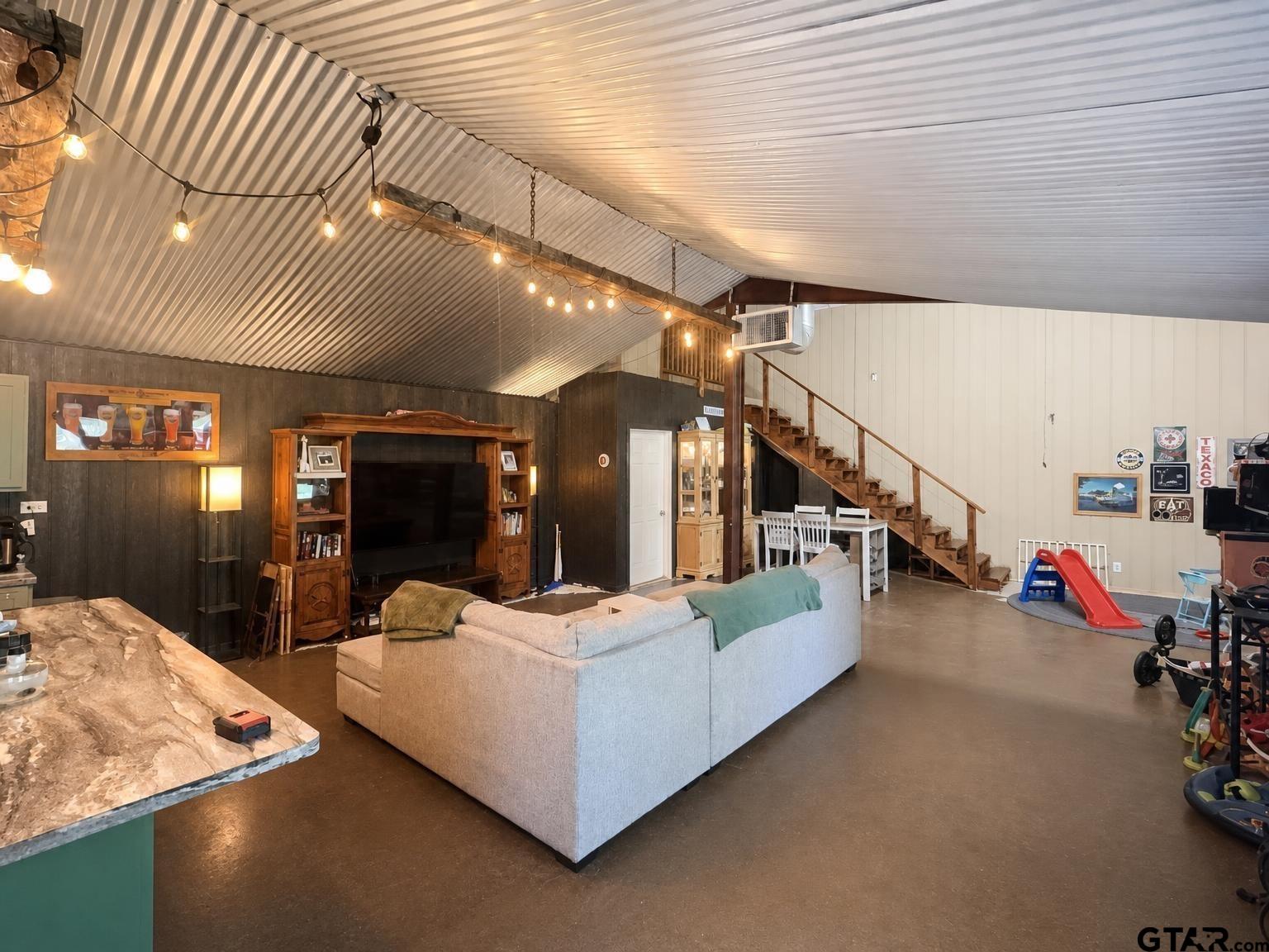 1107 Sanders St.