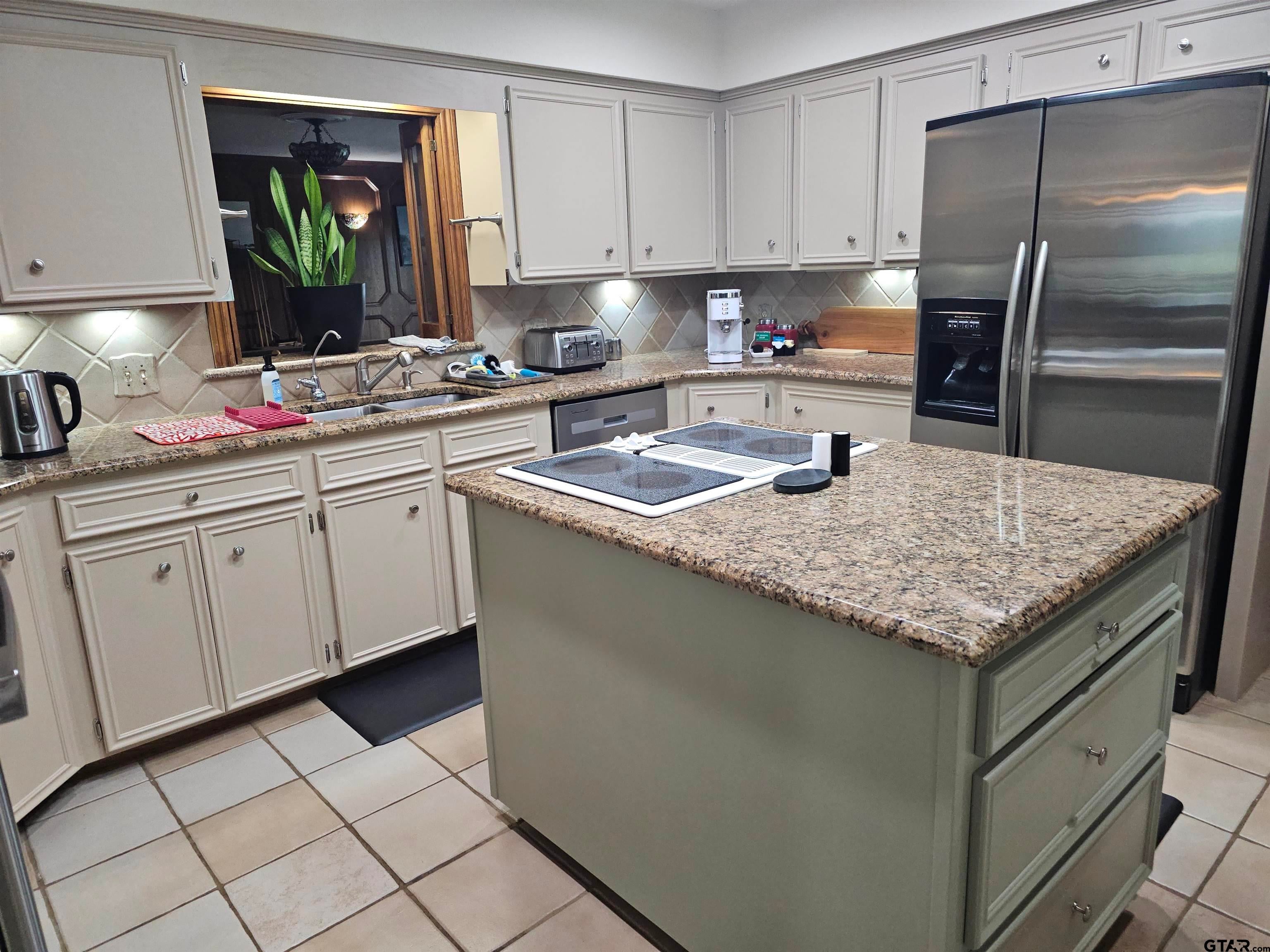 11074 W Highway 64