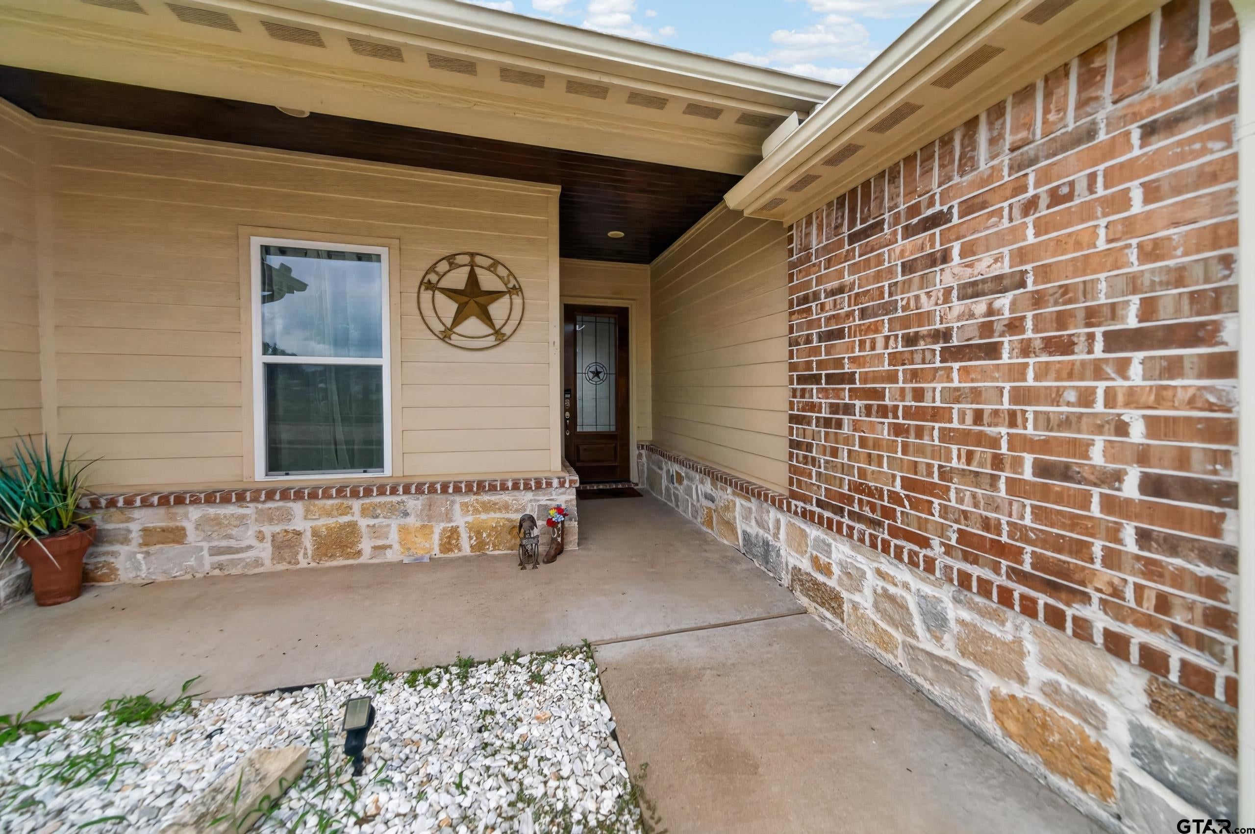 1712 Stephanie Dr