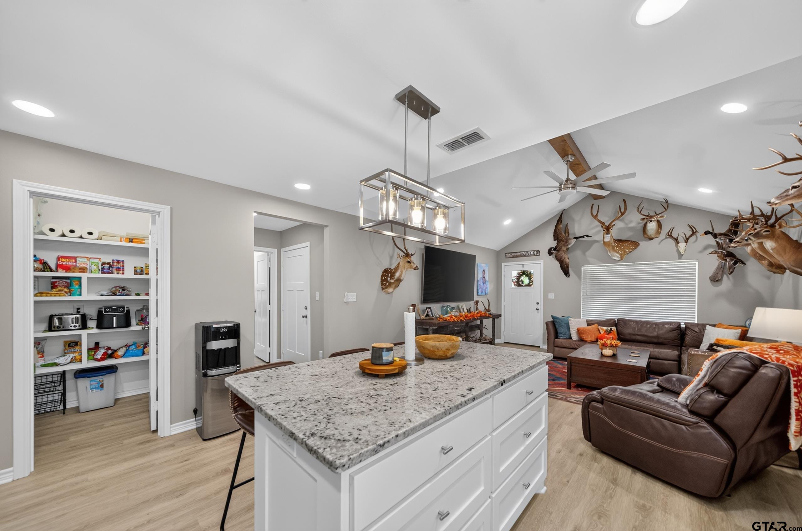 306 W Tarbutton