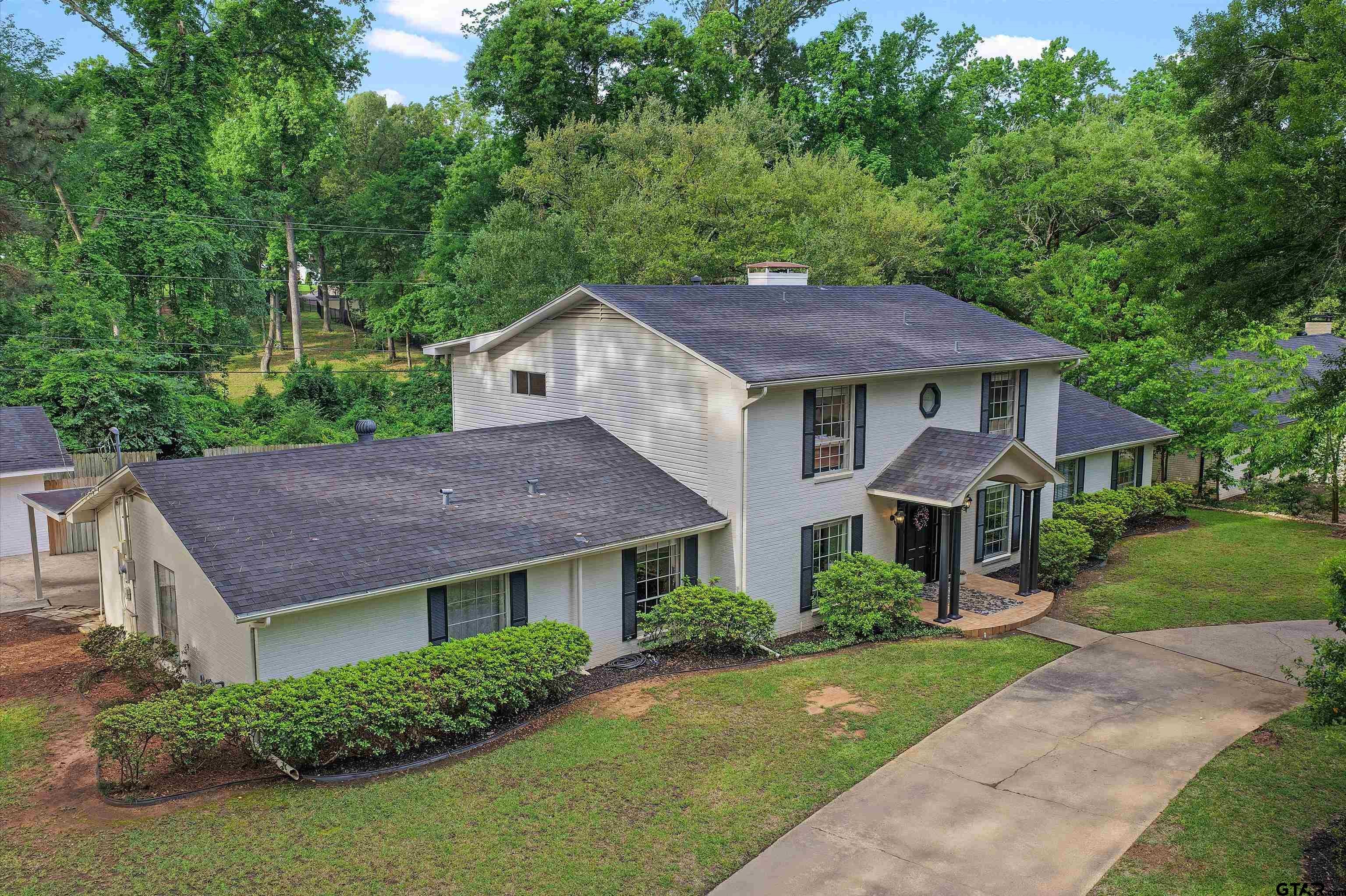16 Pegues Place