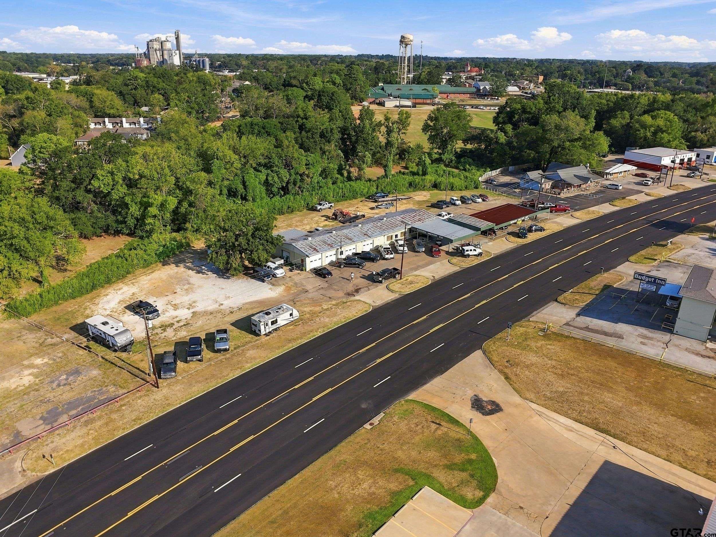 511 S Greer
